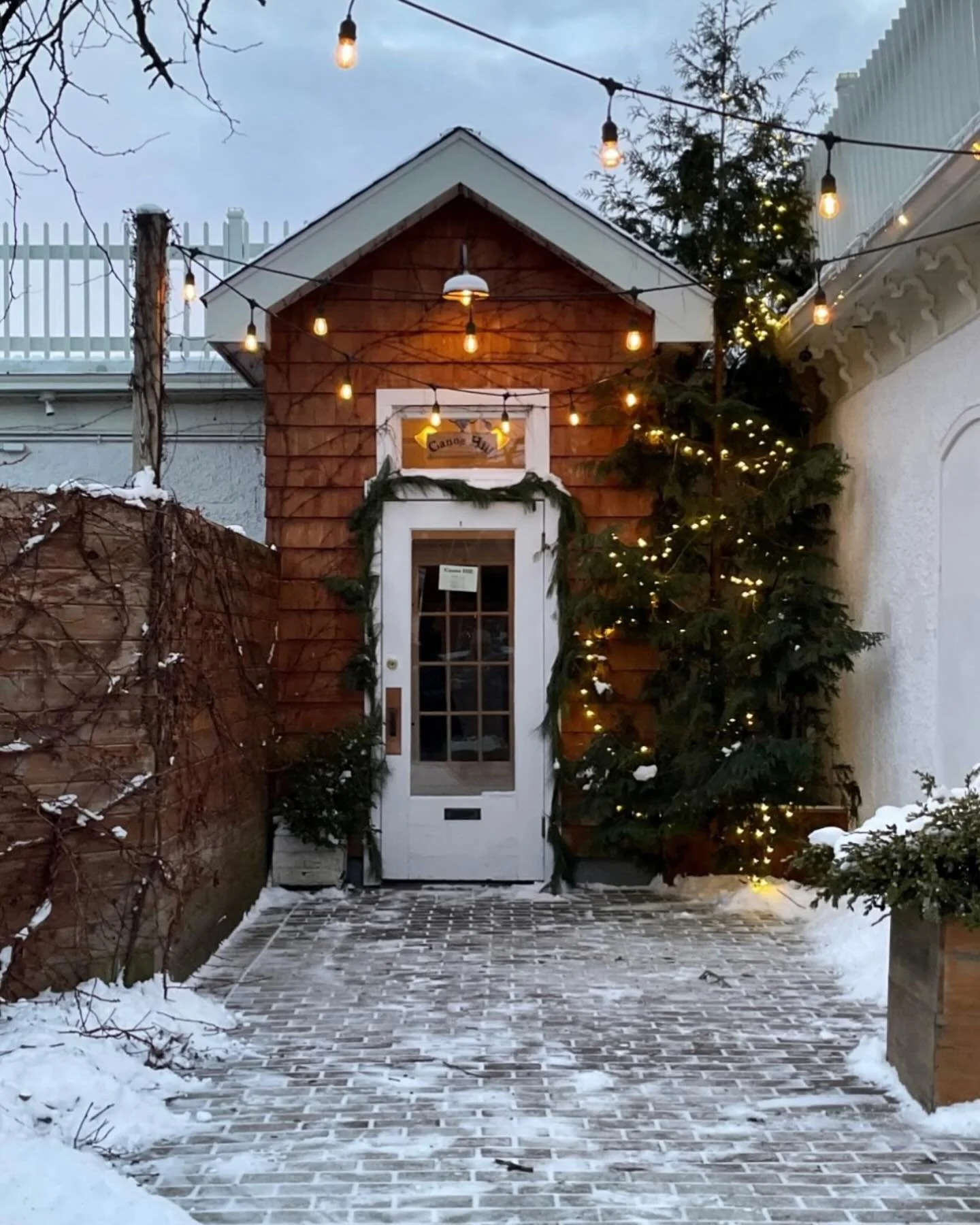Winter Foodie Find: Canoe Hill, Millbrook, NY

Beef stew, natural wines, crackling wood-burning stove, and warm candlelight&mdash;completely smitten with this cozy perfection!

#SnowDayAdventures #MillbrookNY #CozyVibes #FoodieFinds #CanoeHill #Natur