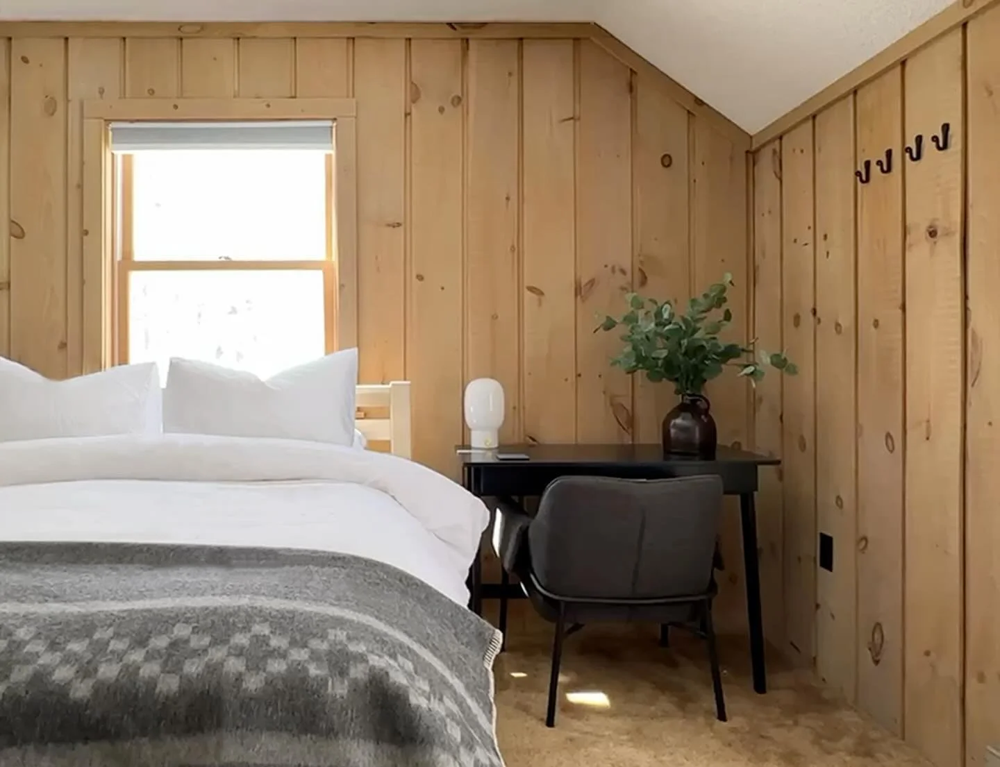 Scenes from our cozy corner in Vermont! 

#VermontRetreat #CozyLiving #WorkAndPlay #MountainEscape #ShortTermRental