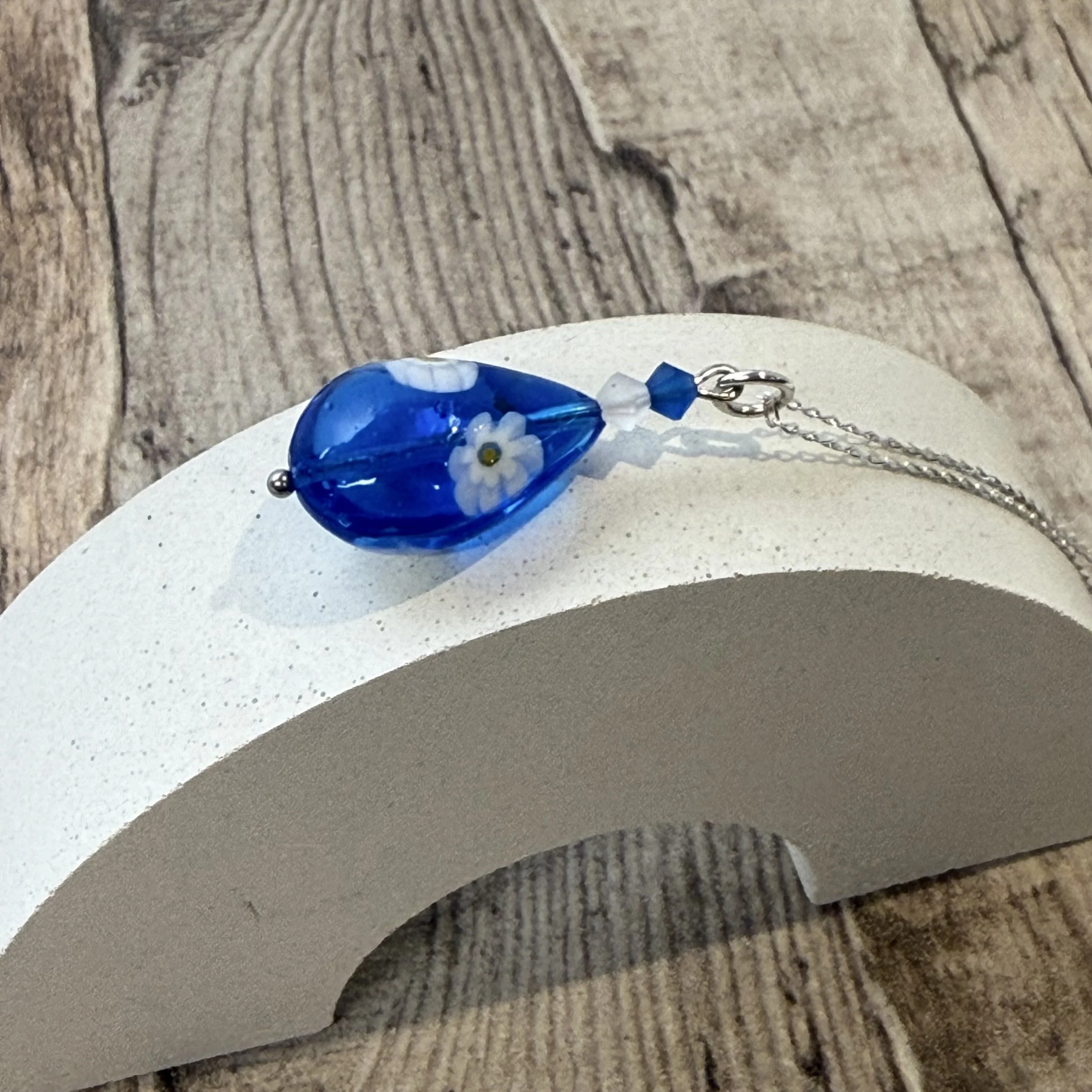 Blue Murano daisy peardrop on sterling silver chain