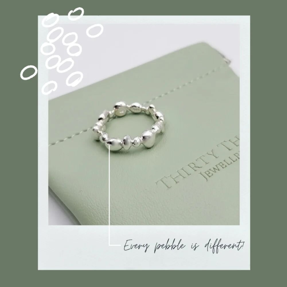 Happy V Day! On this love spreading day, I'm introducing the Pebble Ring! Made from individual little silver pebbles, enjoy the ring from every angle even if it rotates on your finger 🔄 😍
.
It's an easy gift for your loved one, or friend! 💖 It can