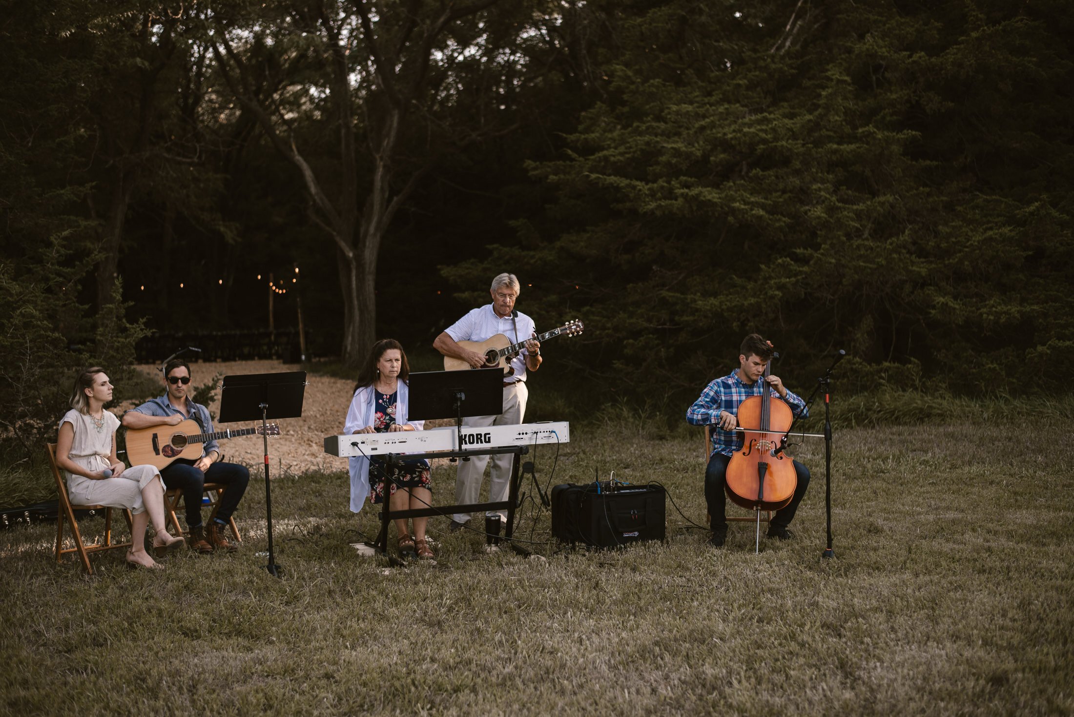 Kaylie-Sirek-Photography-Backyard-Wedding-060.jpg