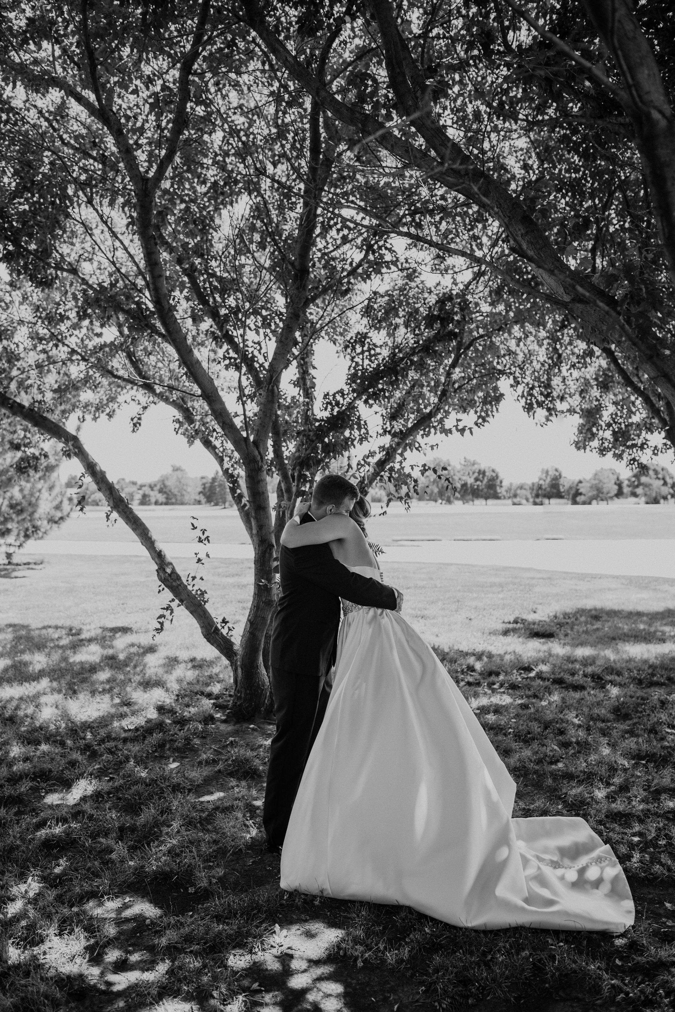 Kaylie-Sirek-Photography-Yankton-SD-Old-Mill-Wedding-043.jpg