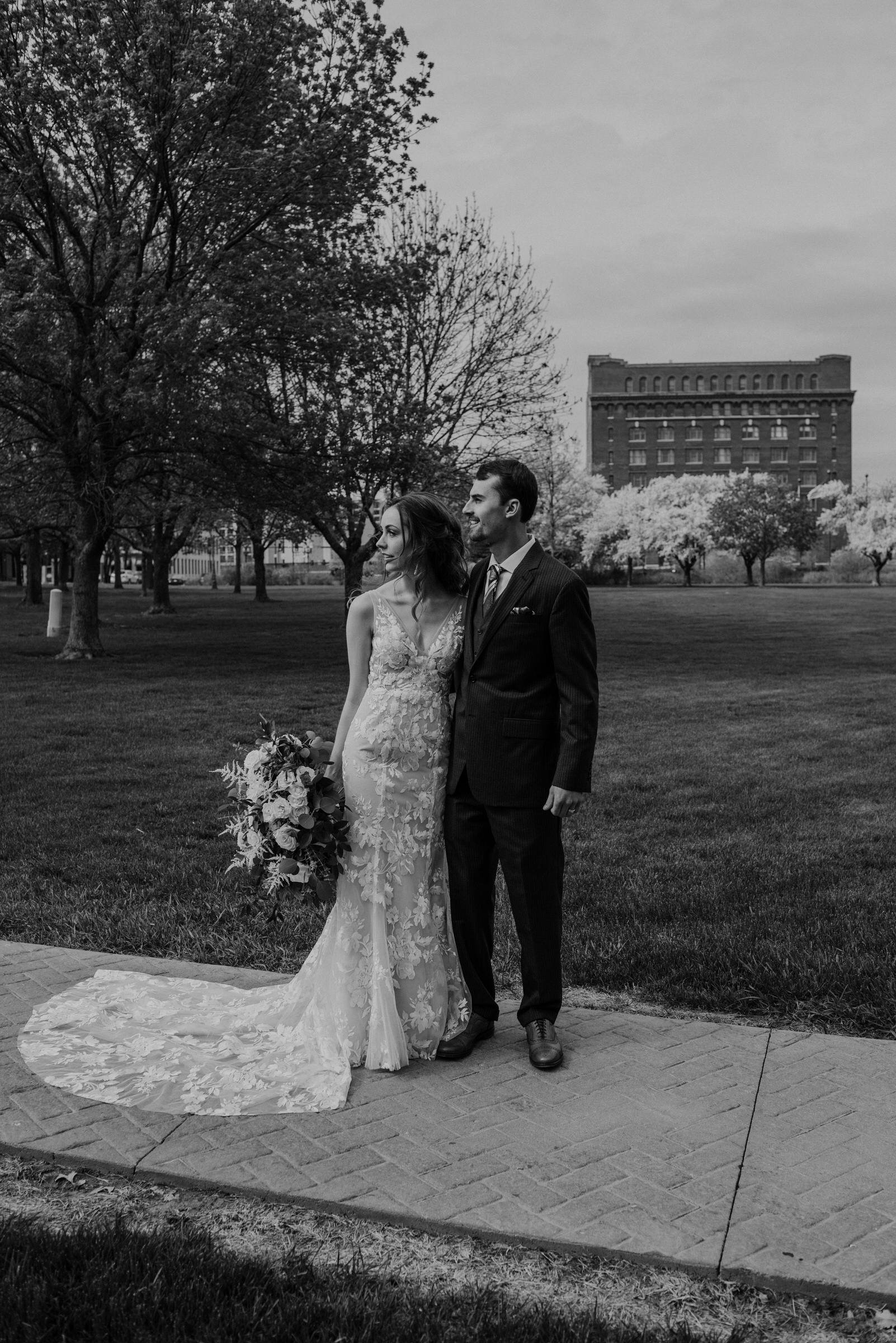 Downtown-Omaha-Wedding-Kaylie-Sirek-Photography-070.jpg