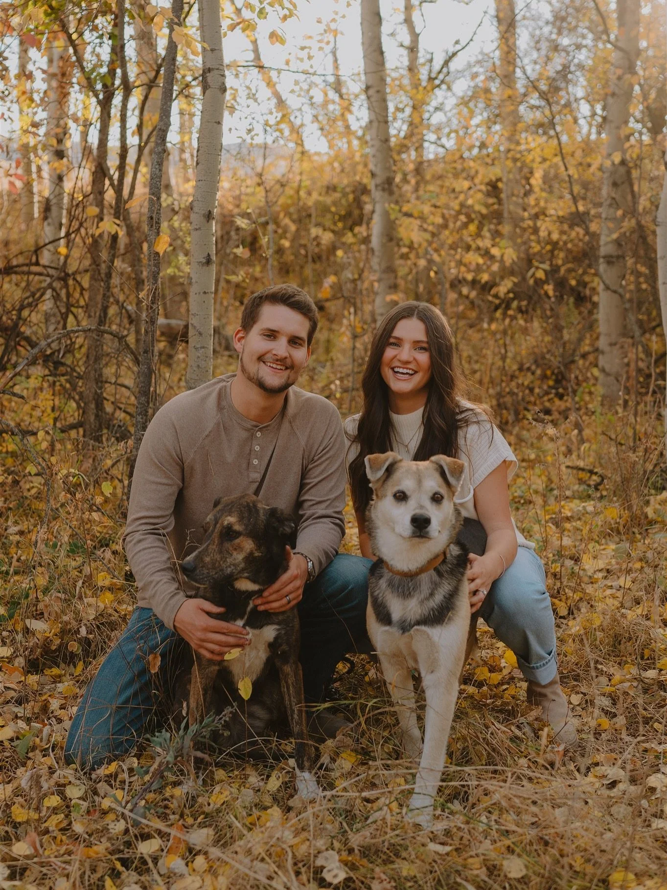🍂 It&rsquo;s the most wonderful time of the year! 🍁

The leaves are starting to change and the air is feeling a little more crisp 🤌 

Who else LOVES fall?!!