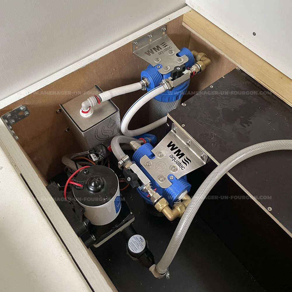 Filtration d’eau en van : comment rendre votre eau potable et voyager serein