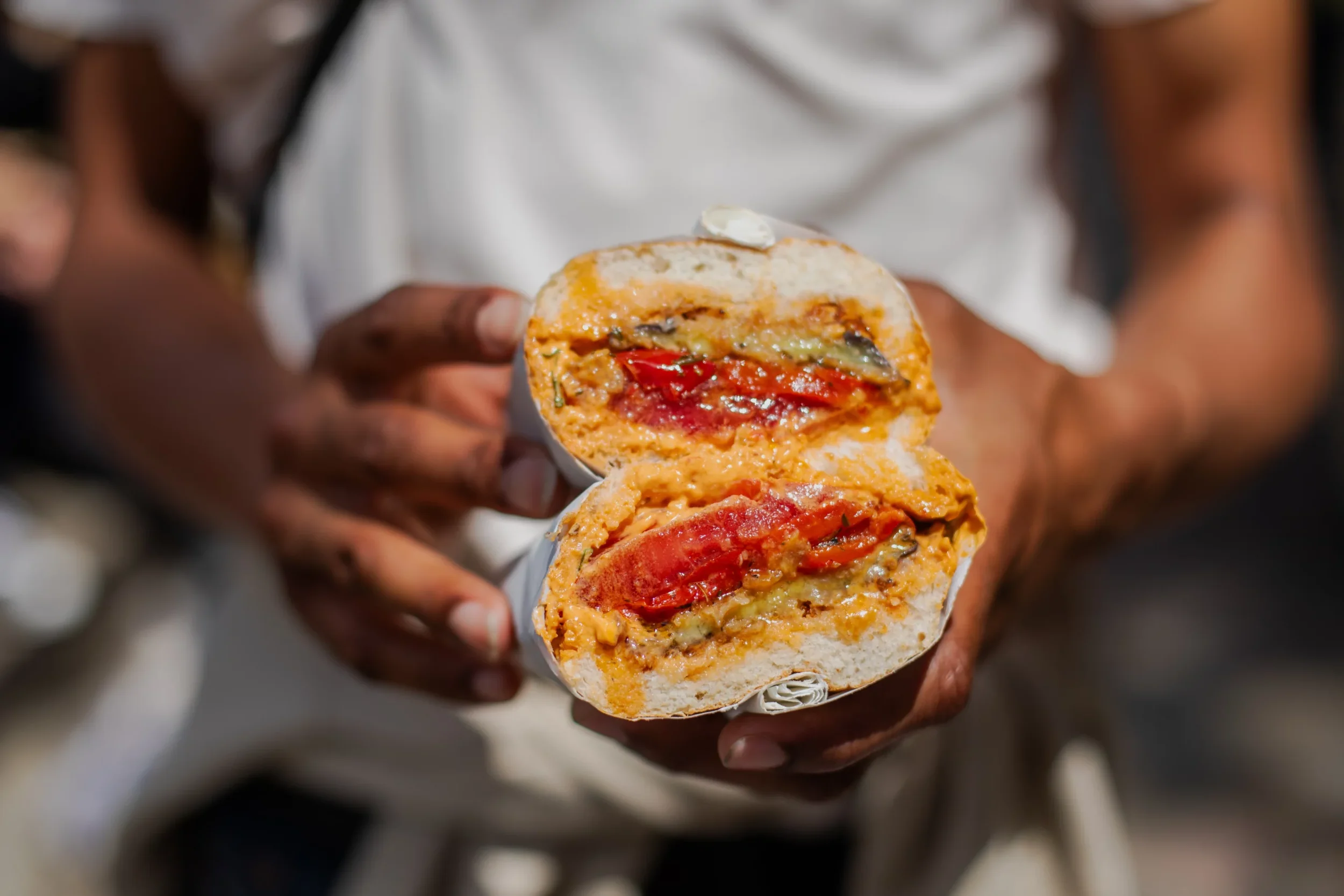 Food-tour-Plan-D-close-up.webp