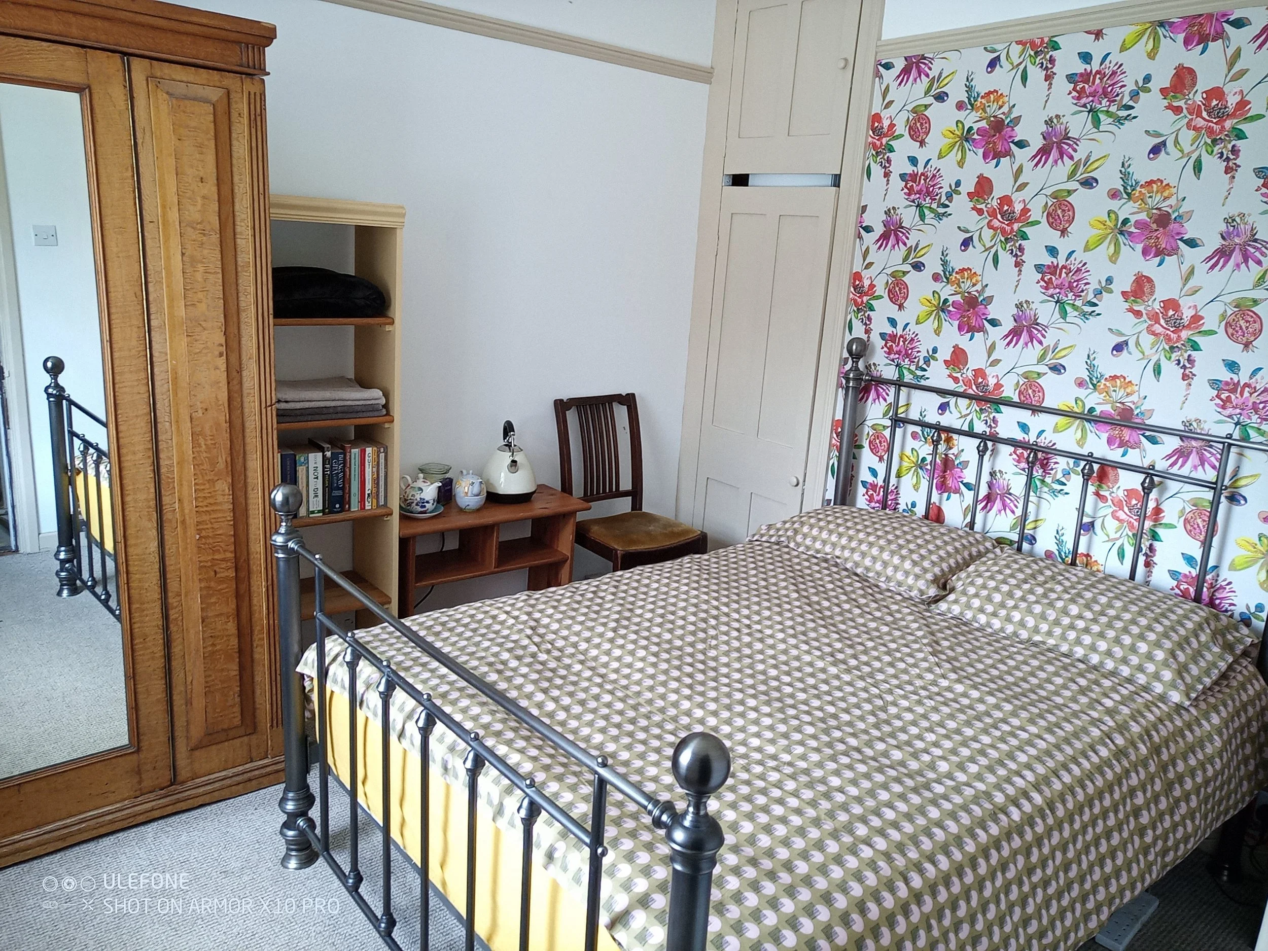 Boutique-Health-Retreat-Bedroom-1b-no-filter.jpg