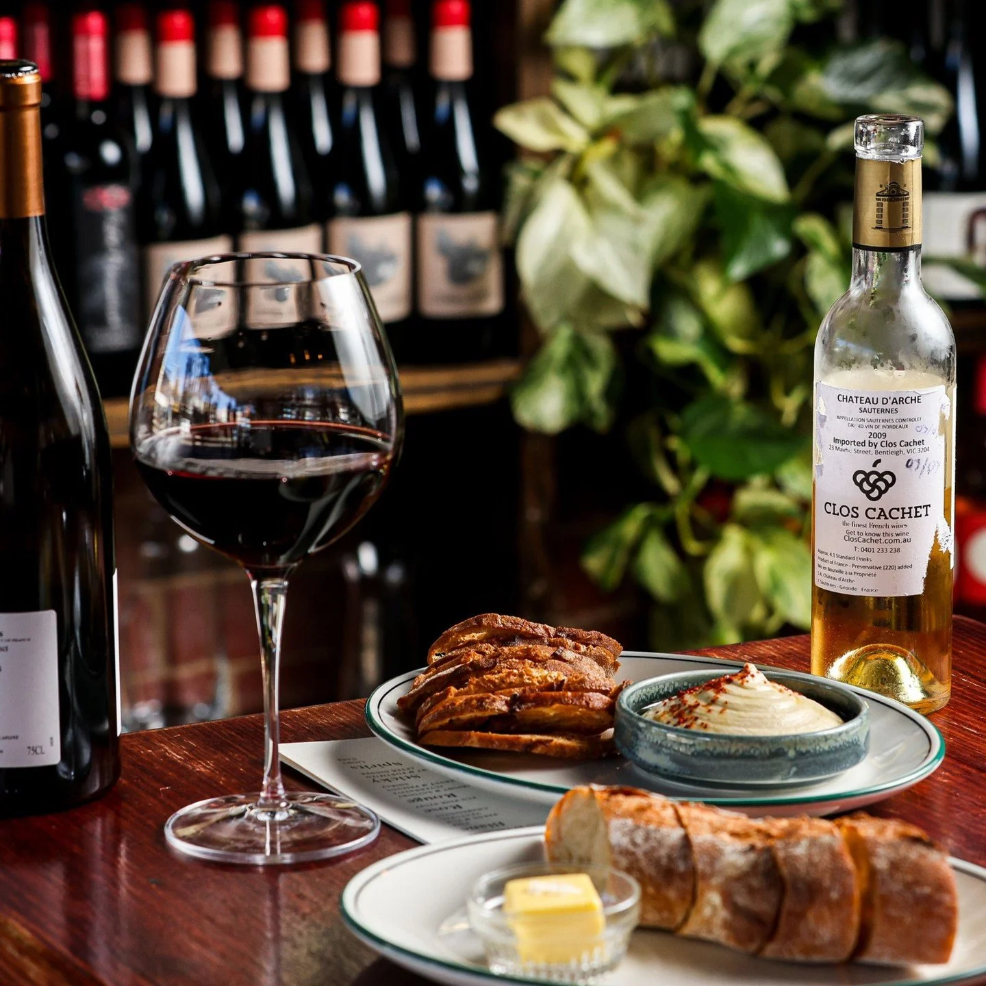 Get your evening started with a vino, grab a snack, stay for dinner 😉

@closcachet