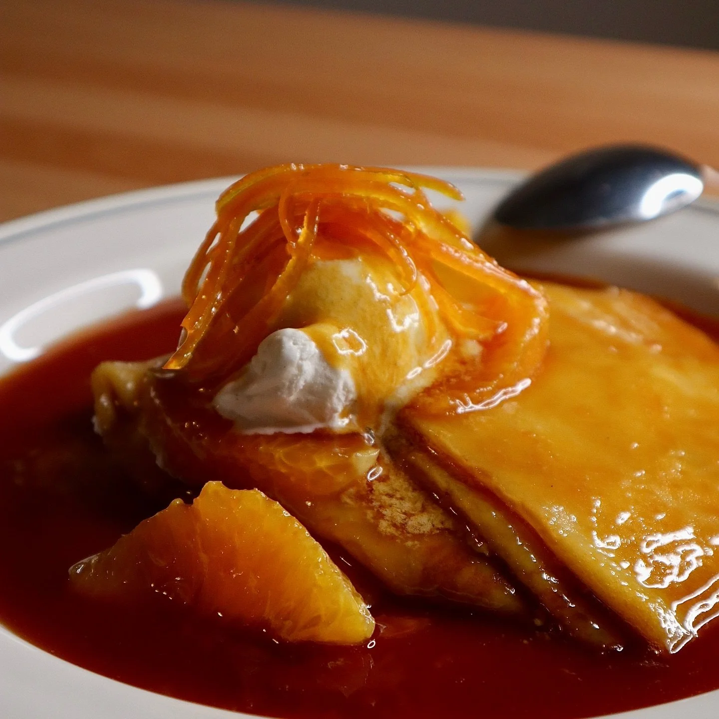 We&rsquo;ve just launched our new spring menu!! Including this mouthwatering Crepe Suzette 😍😍 Join us at Ruckers Hill Tuesday-Sunday 5-late &hearts;️

📸 @stefaniaferreyraphotography 
#melbournerestaurants #northcote #highstreetnorthcote #dinnerinm
