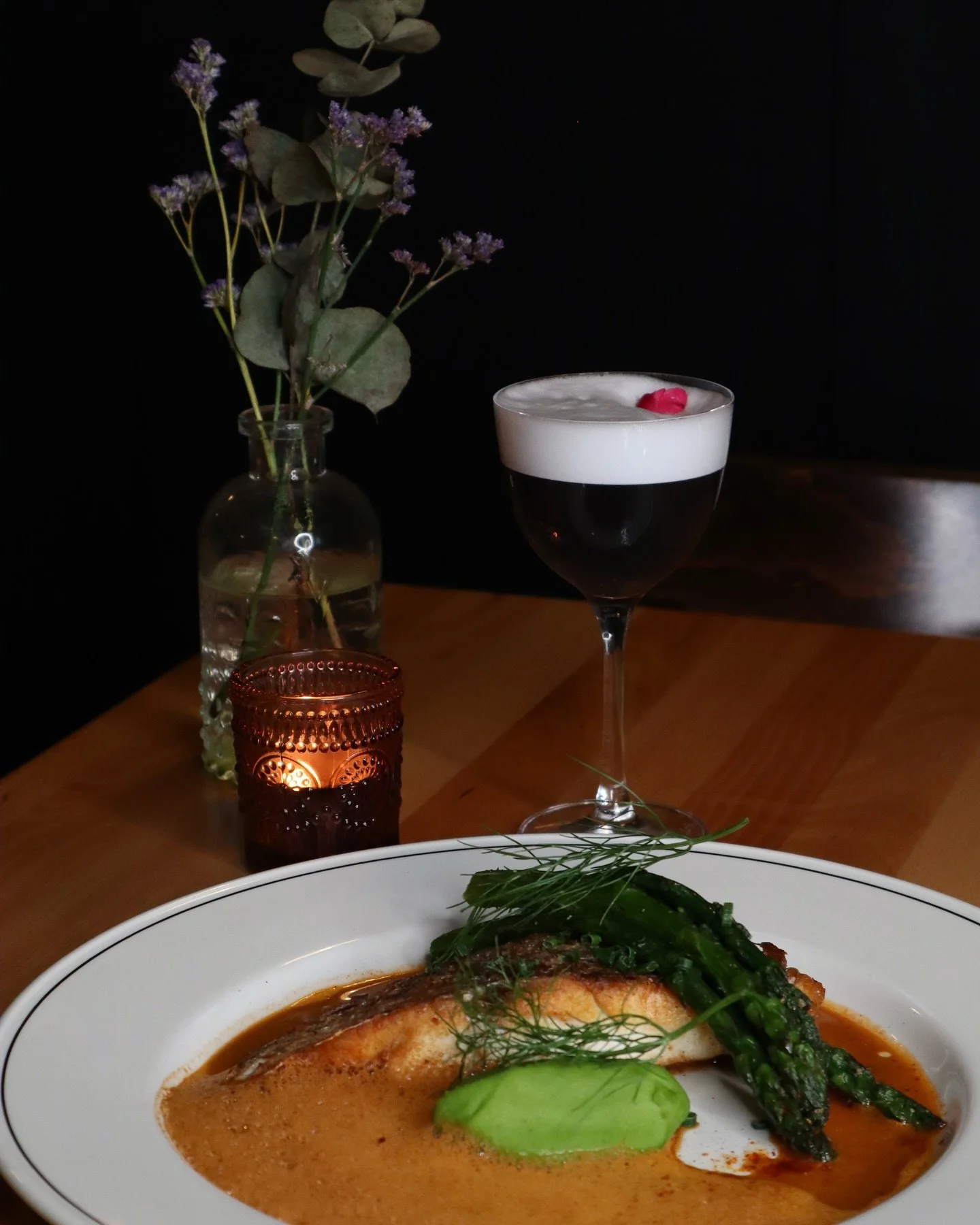 It&rsquo;s the perfect evening to pop in and experience our new seasonal menu featuring this local Snapper with Green Peas and Sauce Am&eacute;ricaine &hearts;️ Walk ins welcome. 

📸 @stefaniaferreyraphotography 

#melbournerestaurants #northcote #h