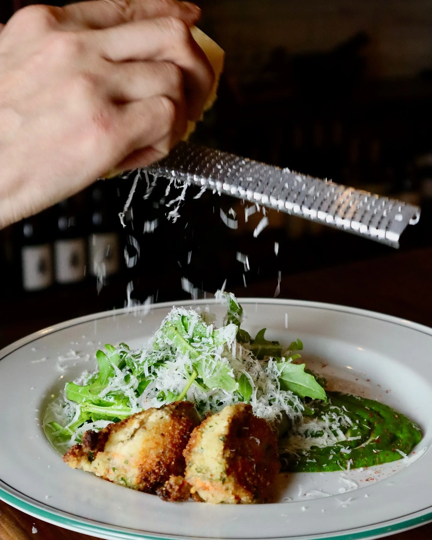 Our Cacio e pepe filled zucchini flowers with local honey and roquette are the perfect accompaniment to these summer evenings &hearts;️ Doors open Tuesday from 5pm 🌹
📸 @stefaniaferreyraphotography 
#ruckershill #melbournerestaurants #northcote #hig