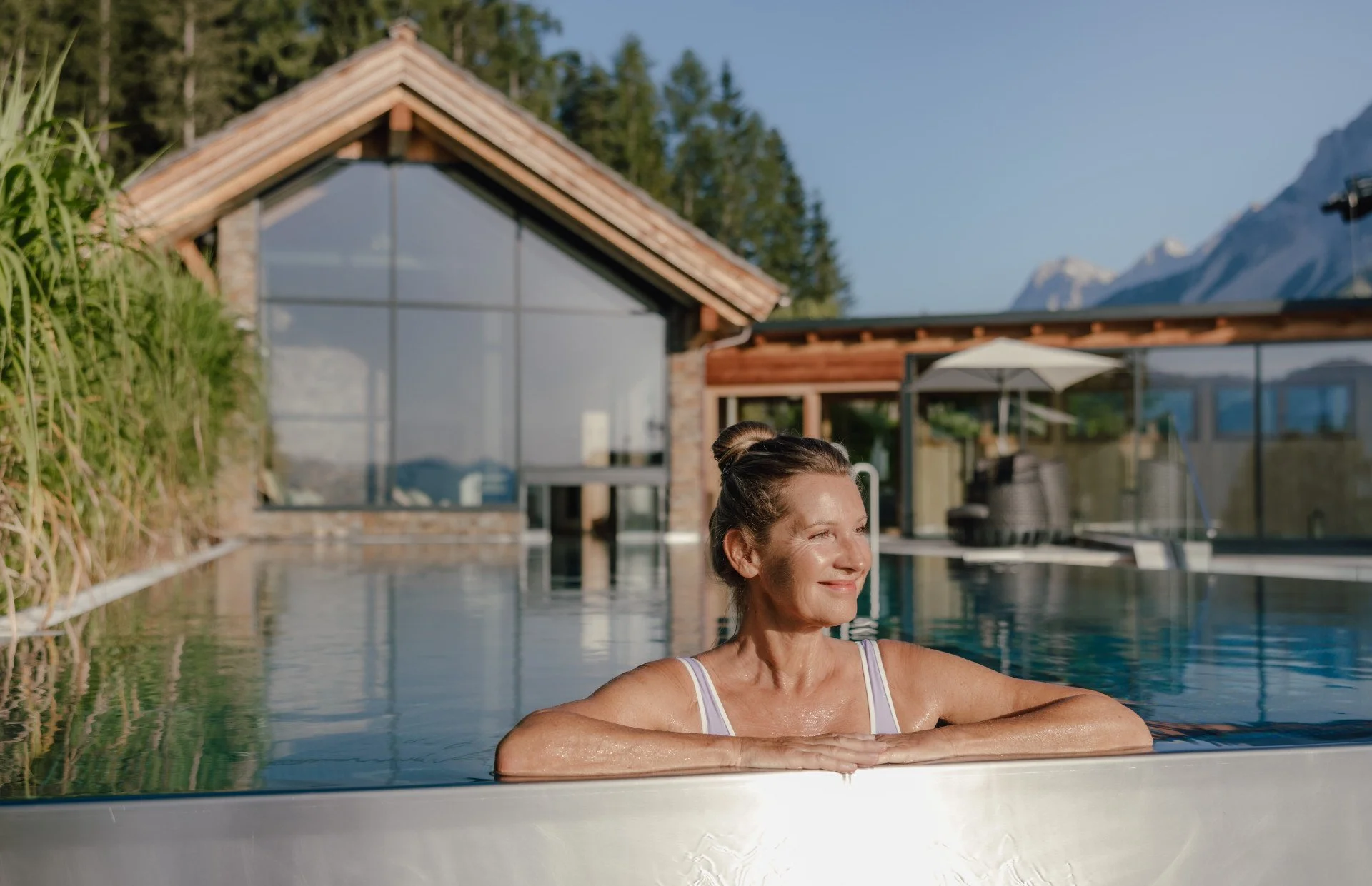 ursula witthoeft persoenlichkeitstraining pool hotel annelies.jpg