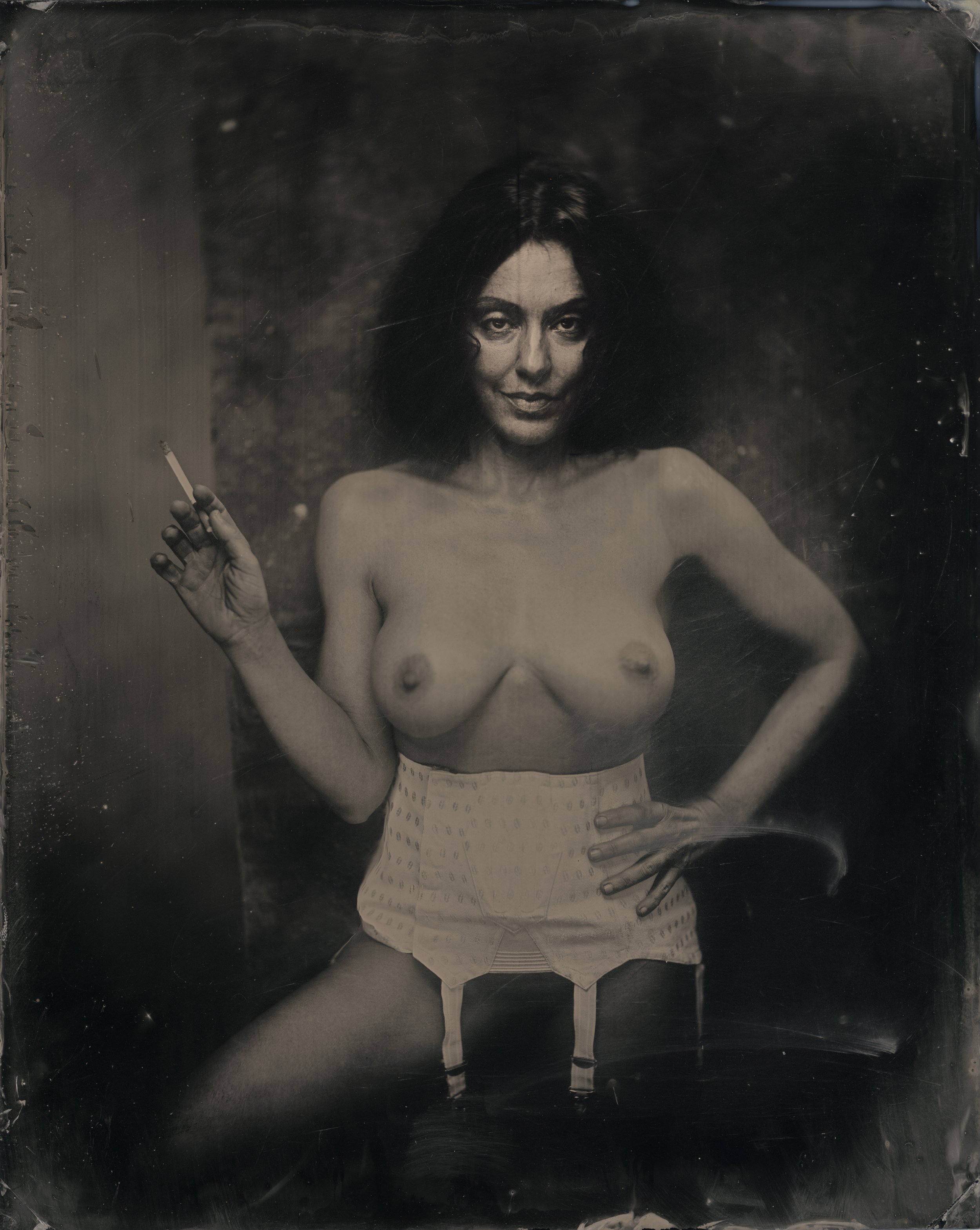 Aude_corset_smoking.jpg