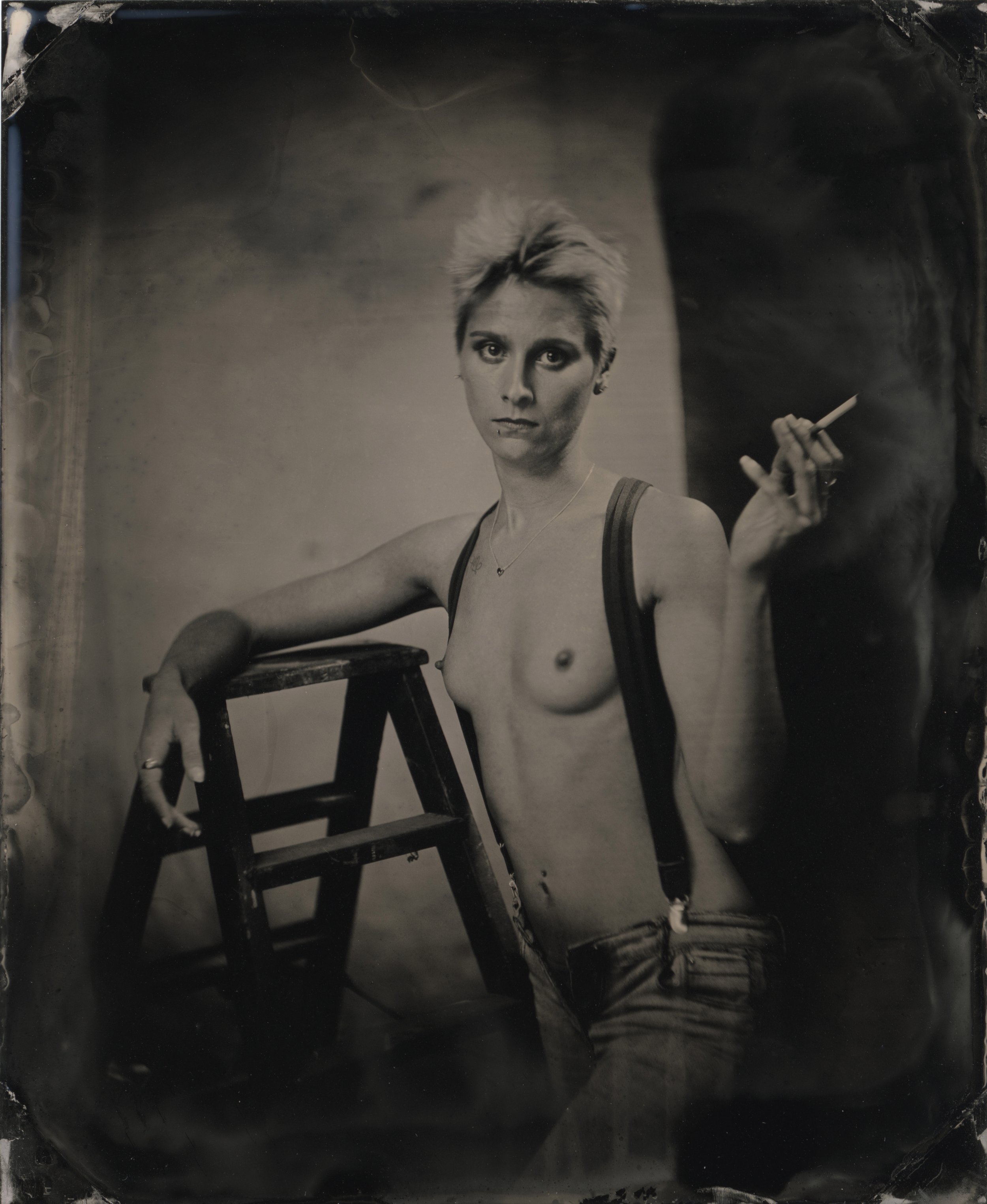 Laetitia_smoking_1.jpg