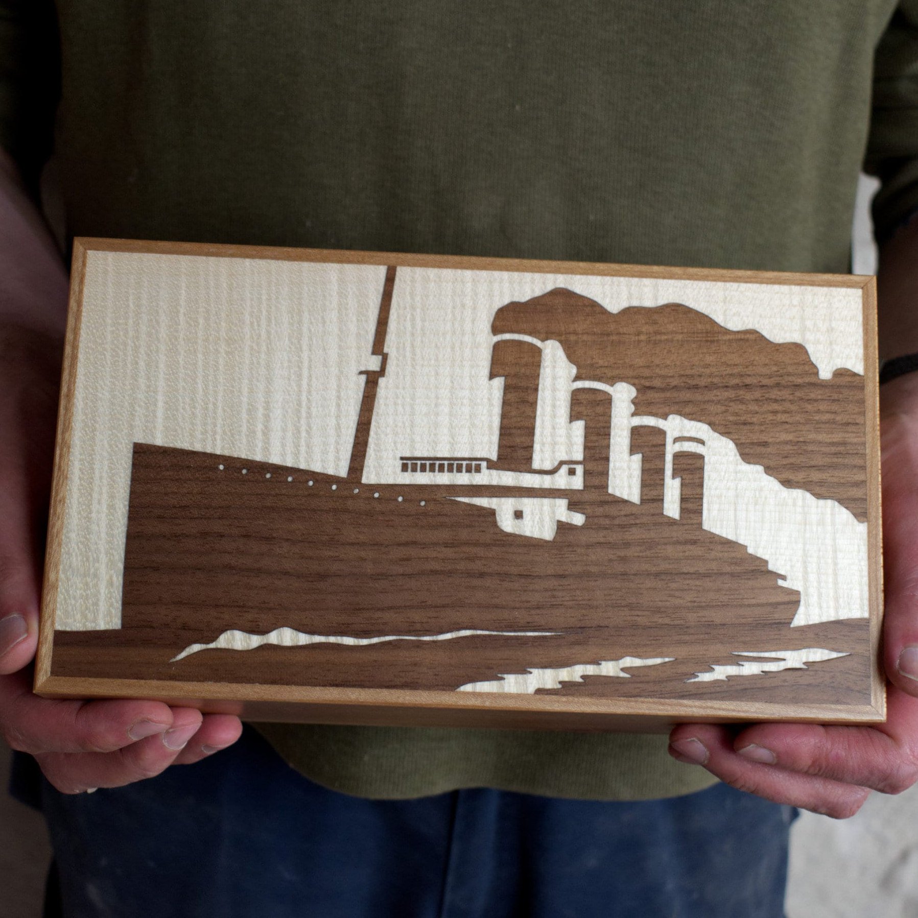 titanic box .jpg