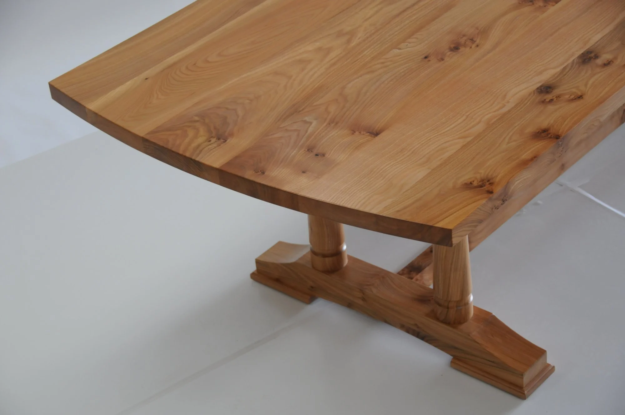 elm refectory table.jpg