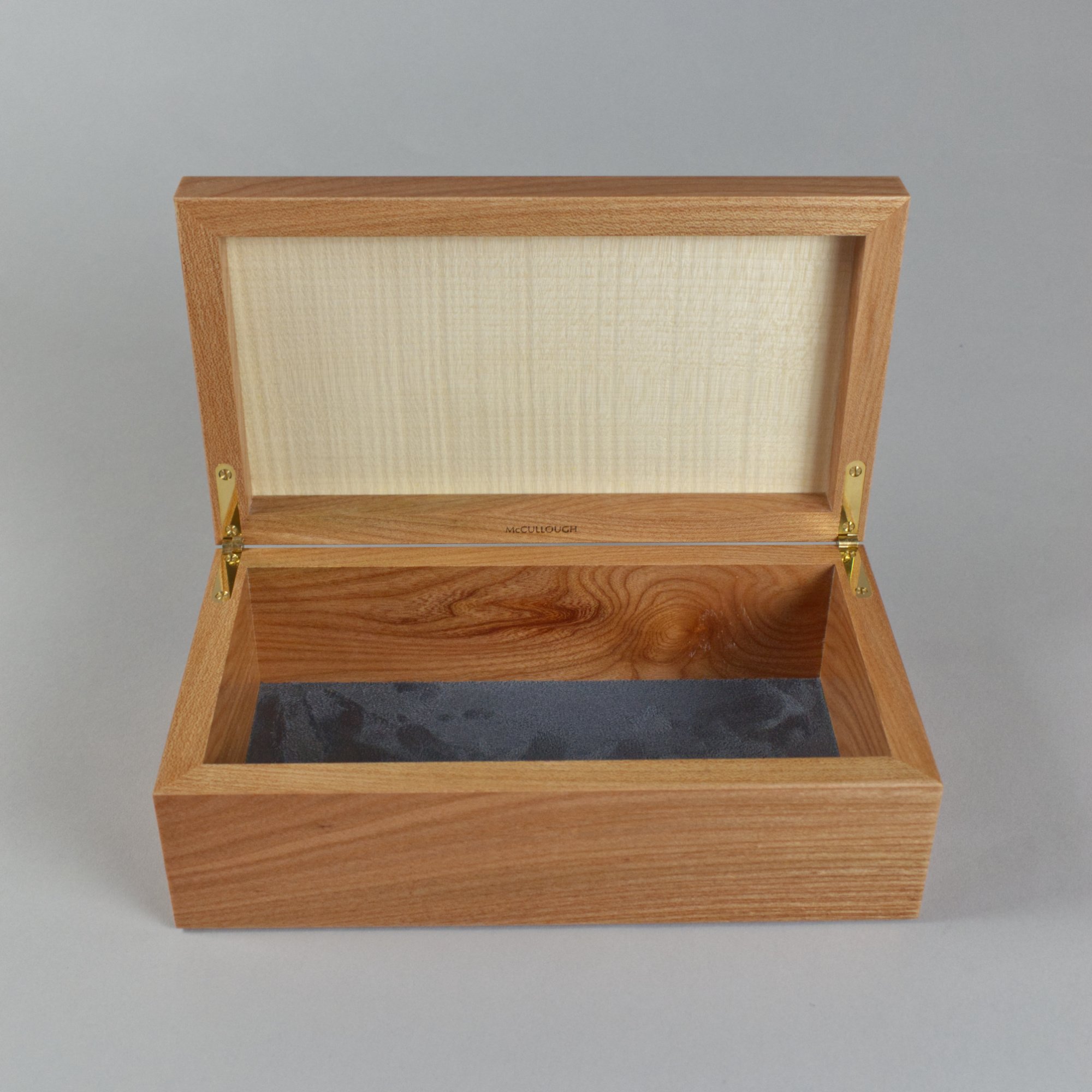 Boxing hares large box front lid up DSC_2226.jpg