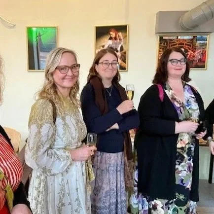 Vapaat valiokuntien teatteri-illassa