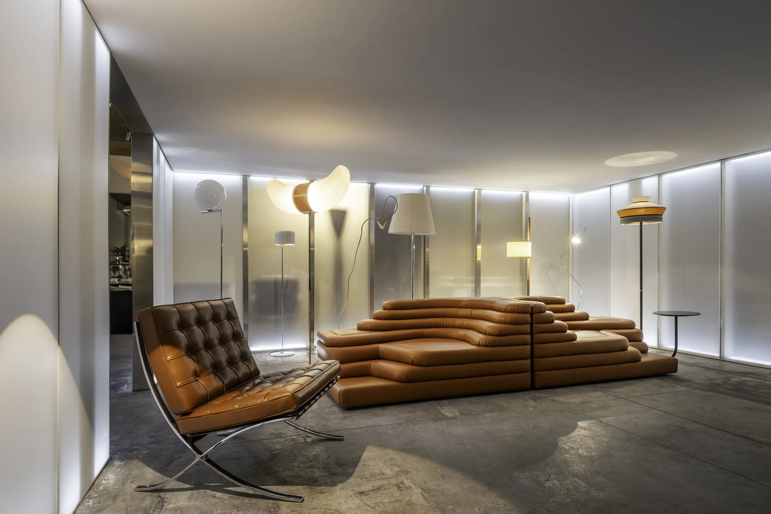KNTA3414-Moazik-Showroom.jpg