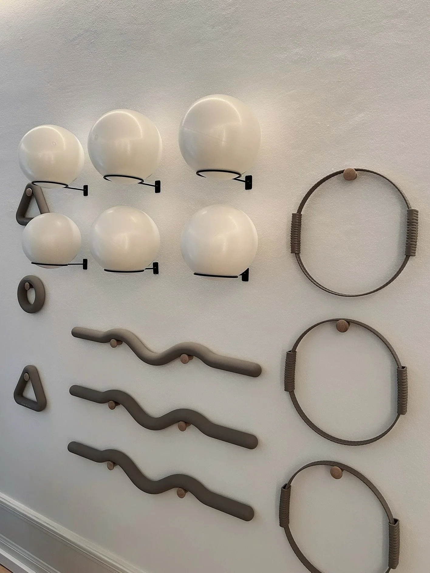 _A beautiful start for @nueme.pilates.

_We had the pleasure of supporting @pia.clodi with the press release and invitation for the opening of her Reformer Pilates studio. The result: a full house, inspiring energy, and a stunningly designed space.
C