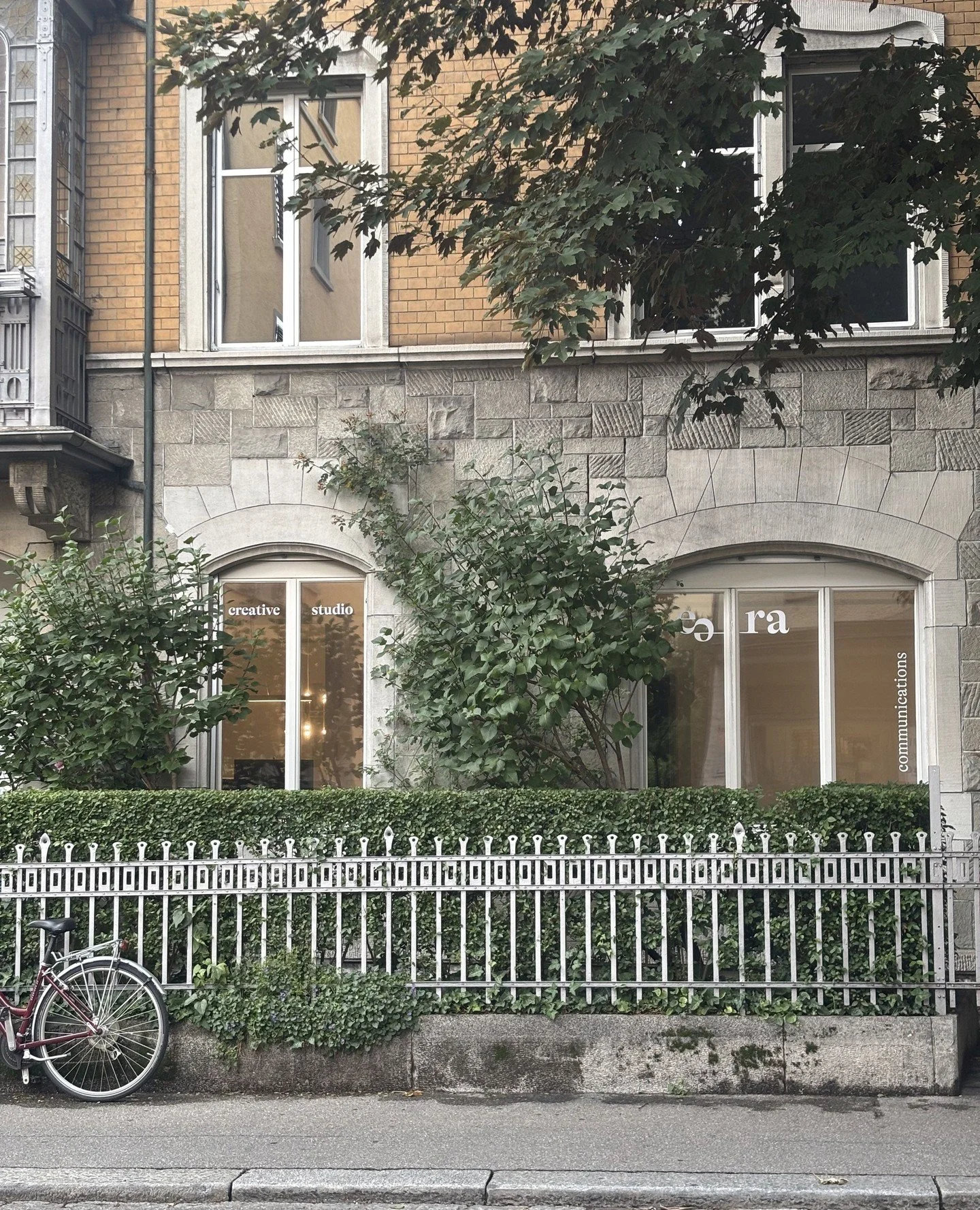 As we approach the final stretch of the year, our team is fully focused, working with energy and dedication. Planning, creating, finalizing, all to ensure we finish 2025 strong ✨⁠
⁠
Let&rsquo;s make these last weeks count!⁠
⁠
⁠
_ _ _⁠
⁠
#eera #eeraco