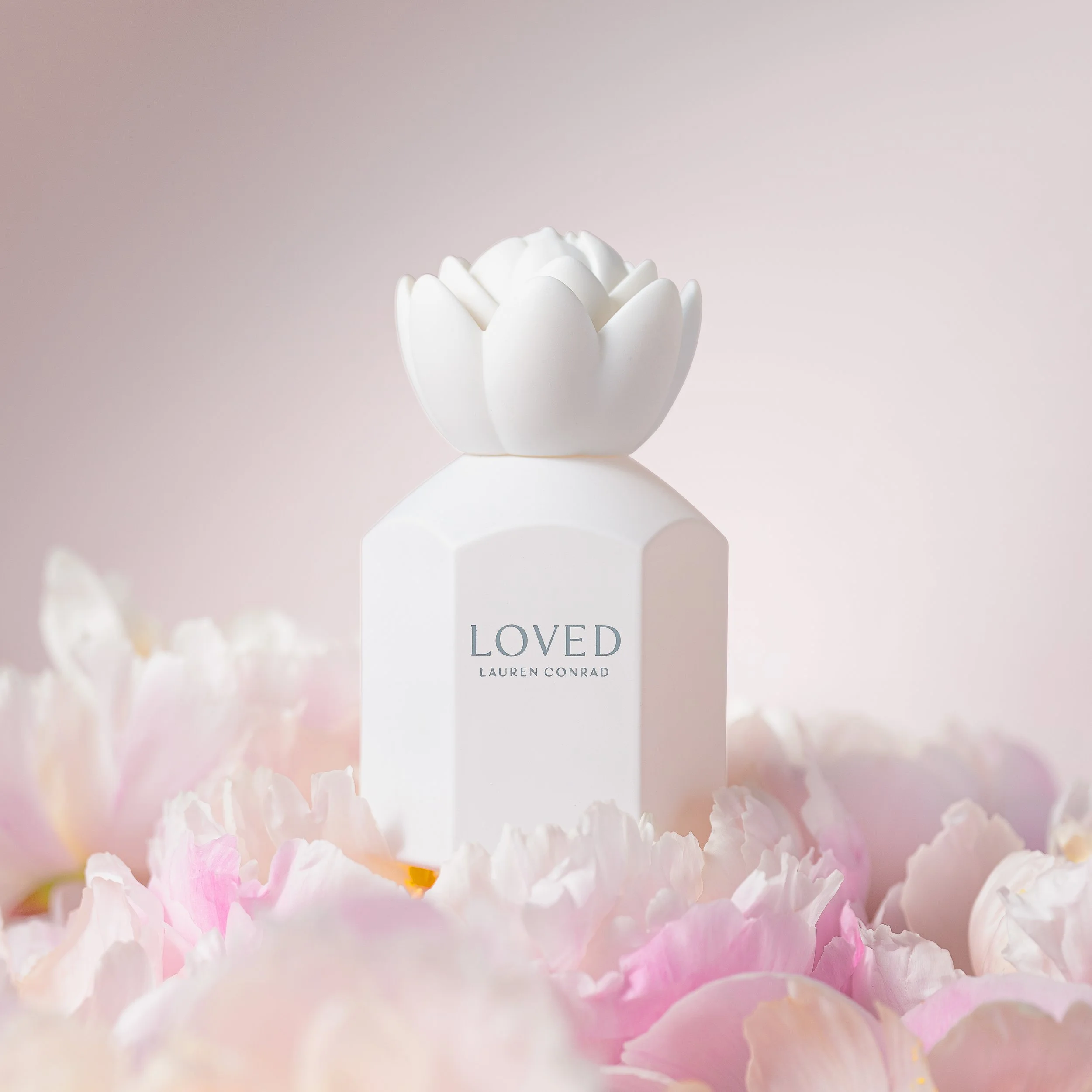 2022_ScentBeauty_LaurenConrad_EDP_06_1x1.jpg