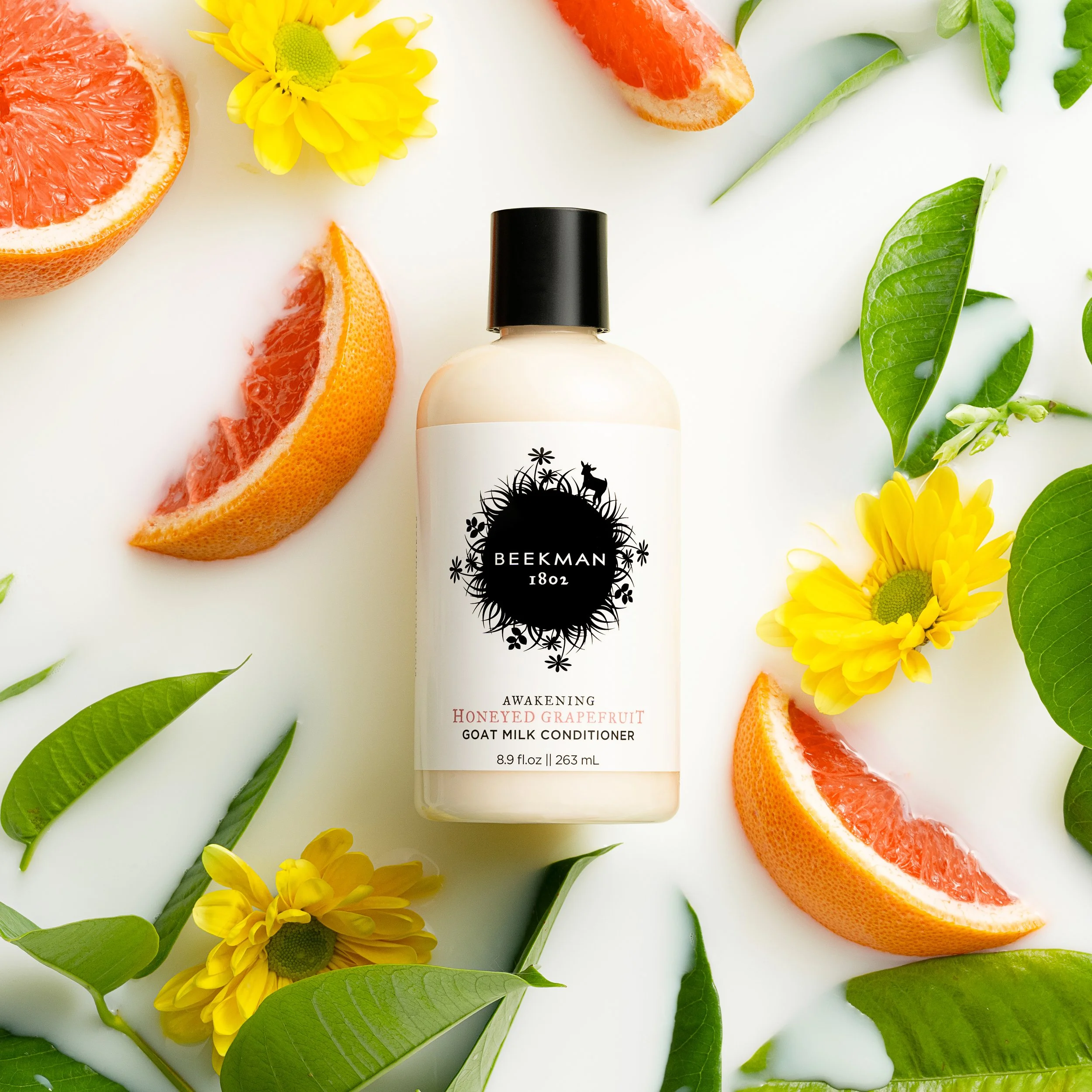2022_Beekman1802_NDS_Conditioner_HoneyGrapefruit_02_1x1.jpg