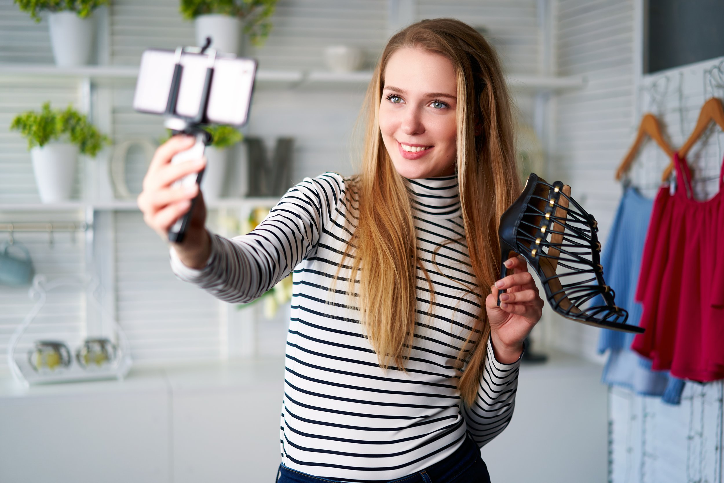 From Passion to Paycheck: The Top 10 Perks of Being a UGC Creator