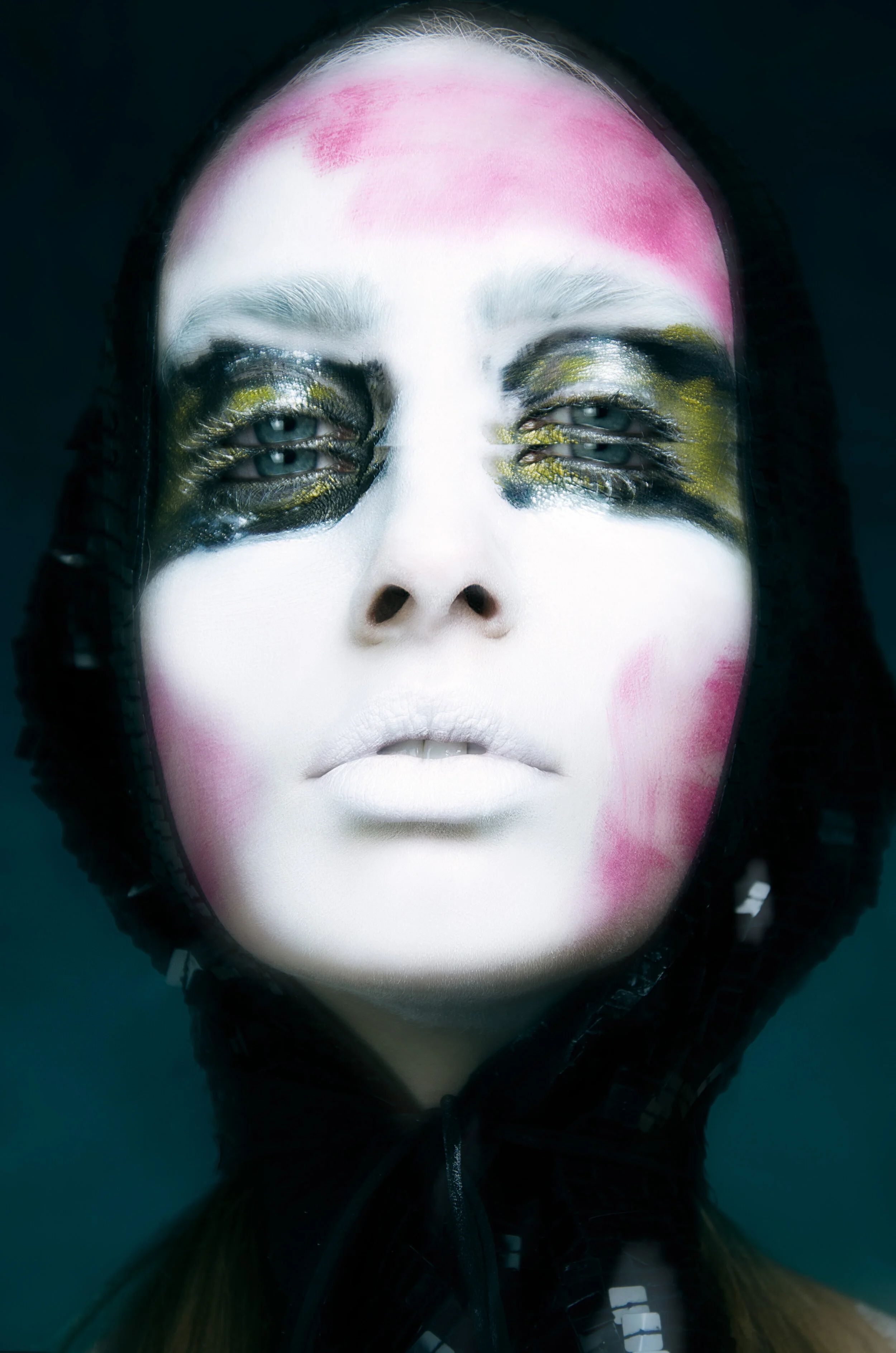 FACE PAINT — MIRROR MIRROR MAGAZINE