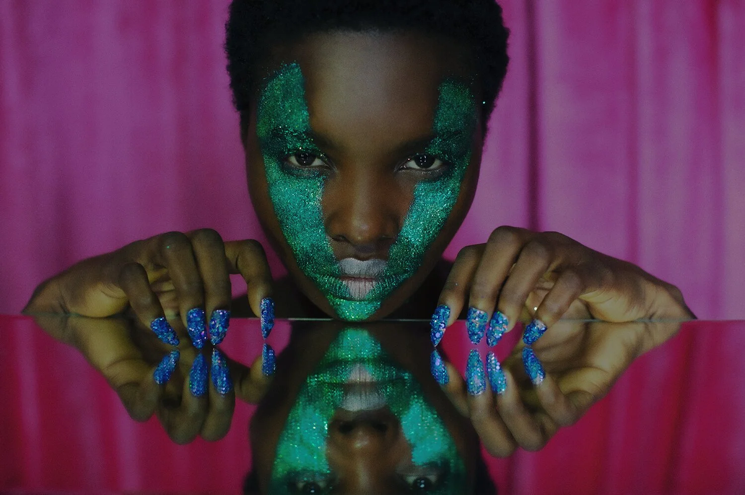 GLITTER SHOOT BY SUZANA HOLTGRAVE