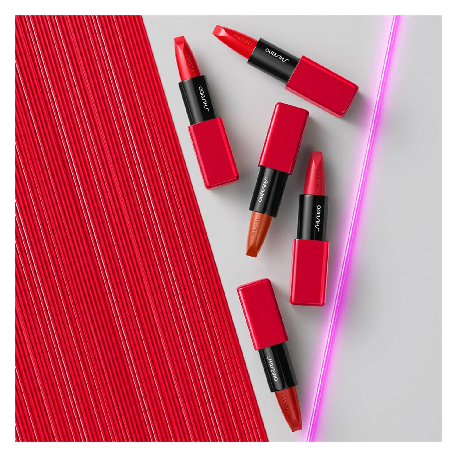 SHISEIDO GOES TECHO 