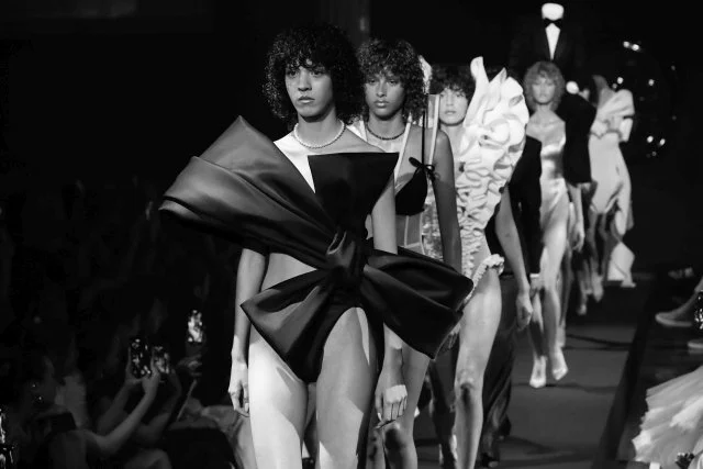 BOEIENDE LEEGTES BIJ VIKTOR &amp; ROLF
