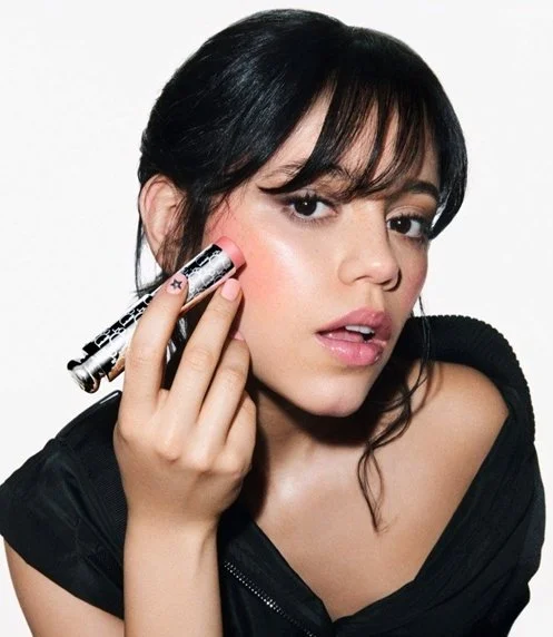 JENNA ORTEGA NU INTERNATIONALE BEAUTY-AMBASSADOR VAN DIOR
