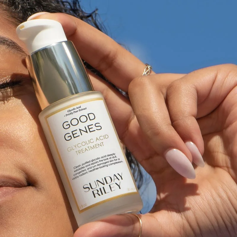 SUNDAY RILEY - GOOD GENES: WANT EEN GLOW KUN JE WÉL KOPEN