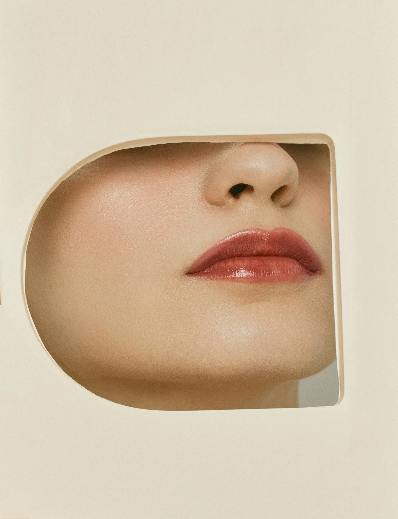 MIRRORMIRROR_NAOMIE_LAAN_CHANEL_02.jpg