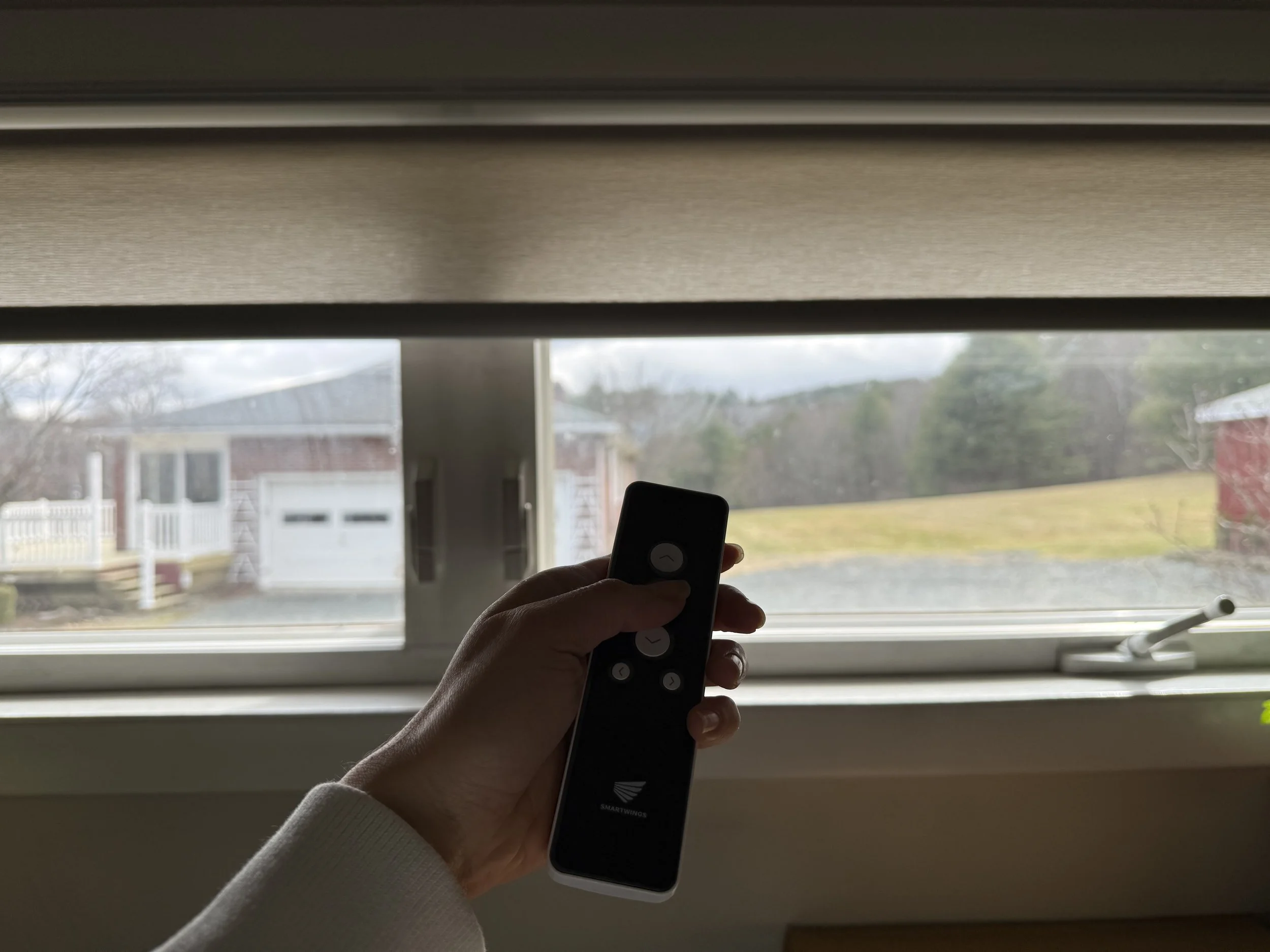 For Digital Artists Dealing With Screen Glare: A SmartWings Smart Shades Review