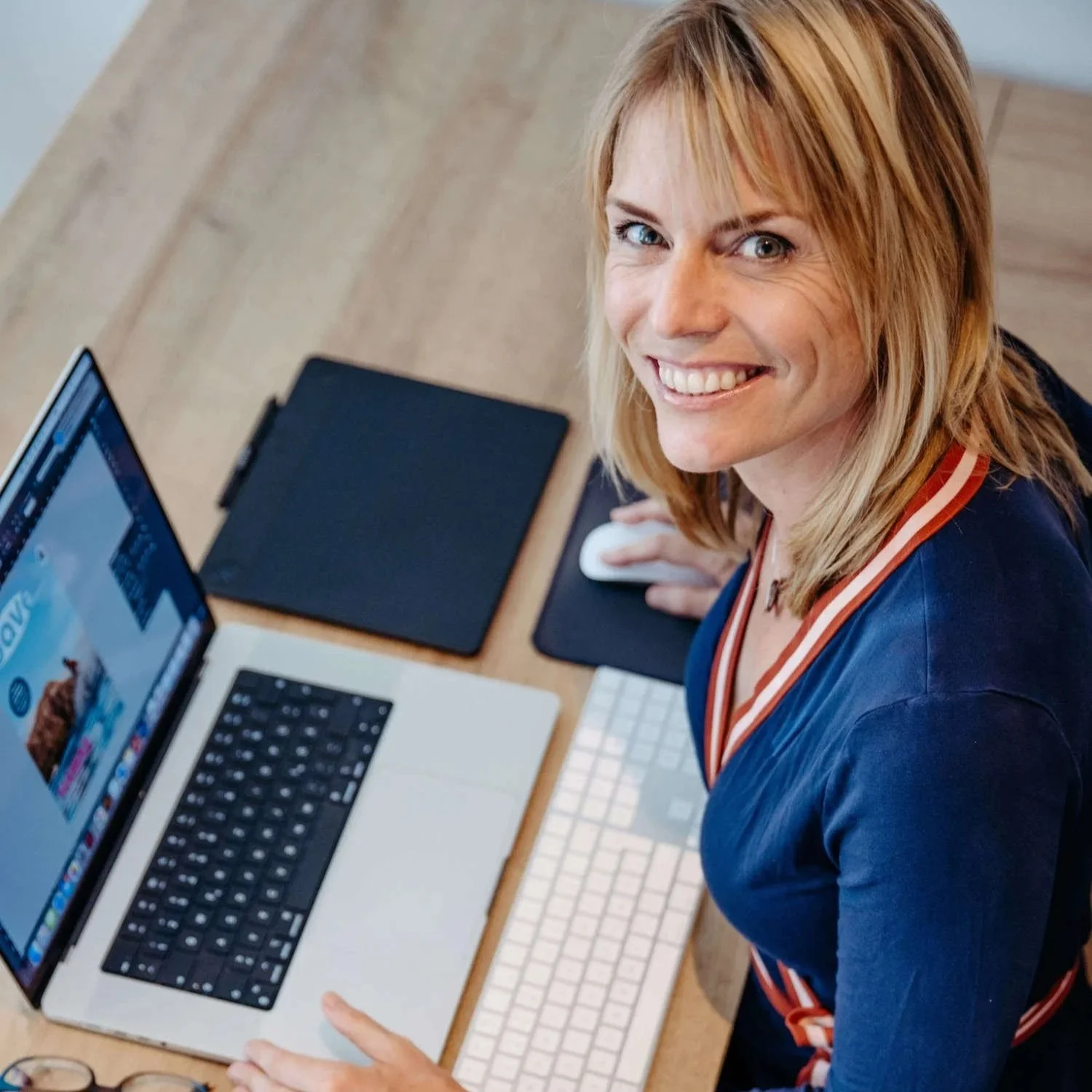 Ulrike+Wendrich+hilft+Dienstleistern+mit+Grafikdesign.jpg