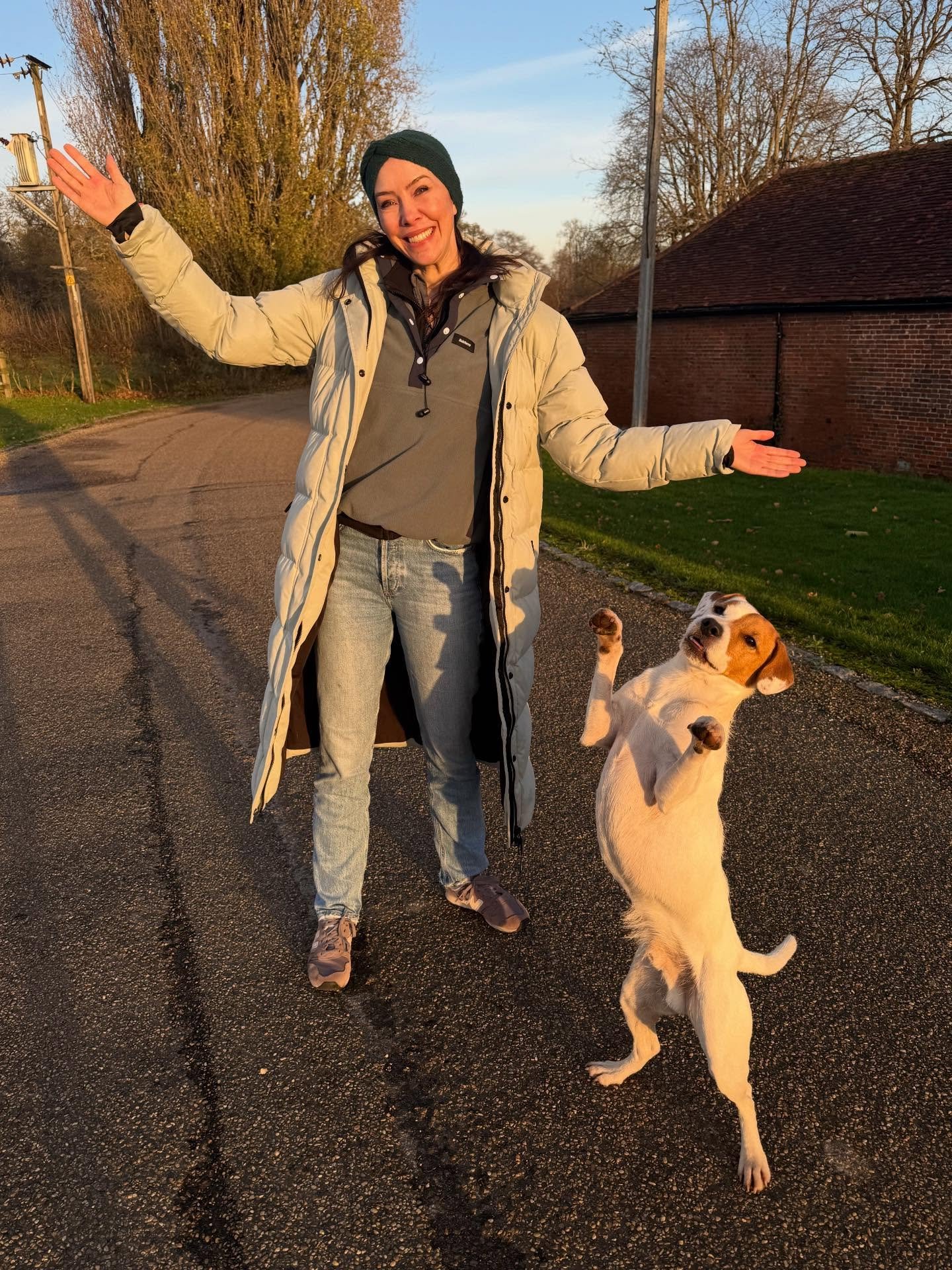Another day on set today with Herbie and our trusty vet Rachel from @vetsonstandby 

#tvcommercial #tvc #ident #filming #onlocationshoot #parsonrussell #parsonrussellterrier