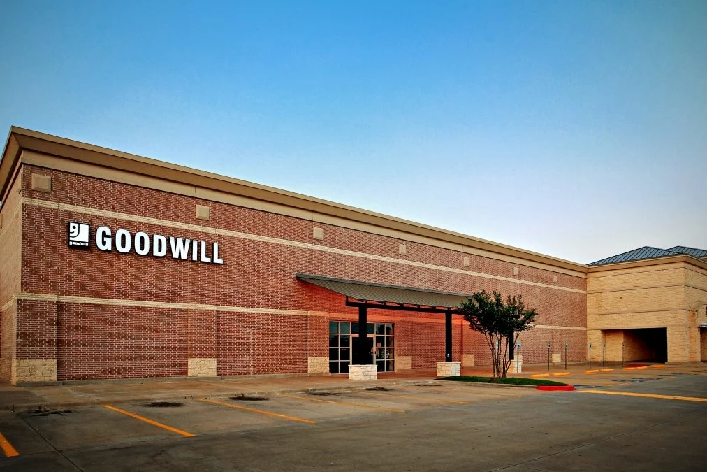 goodwill and meridian celebrate earth day. @GoodwillIntl @MeridianSol #earthday #renewableenergy