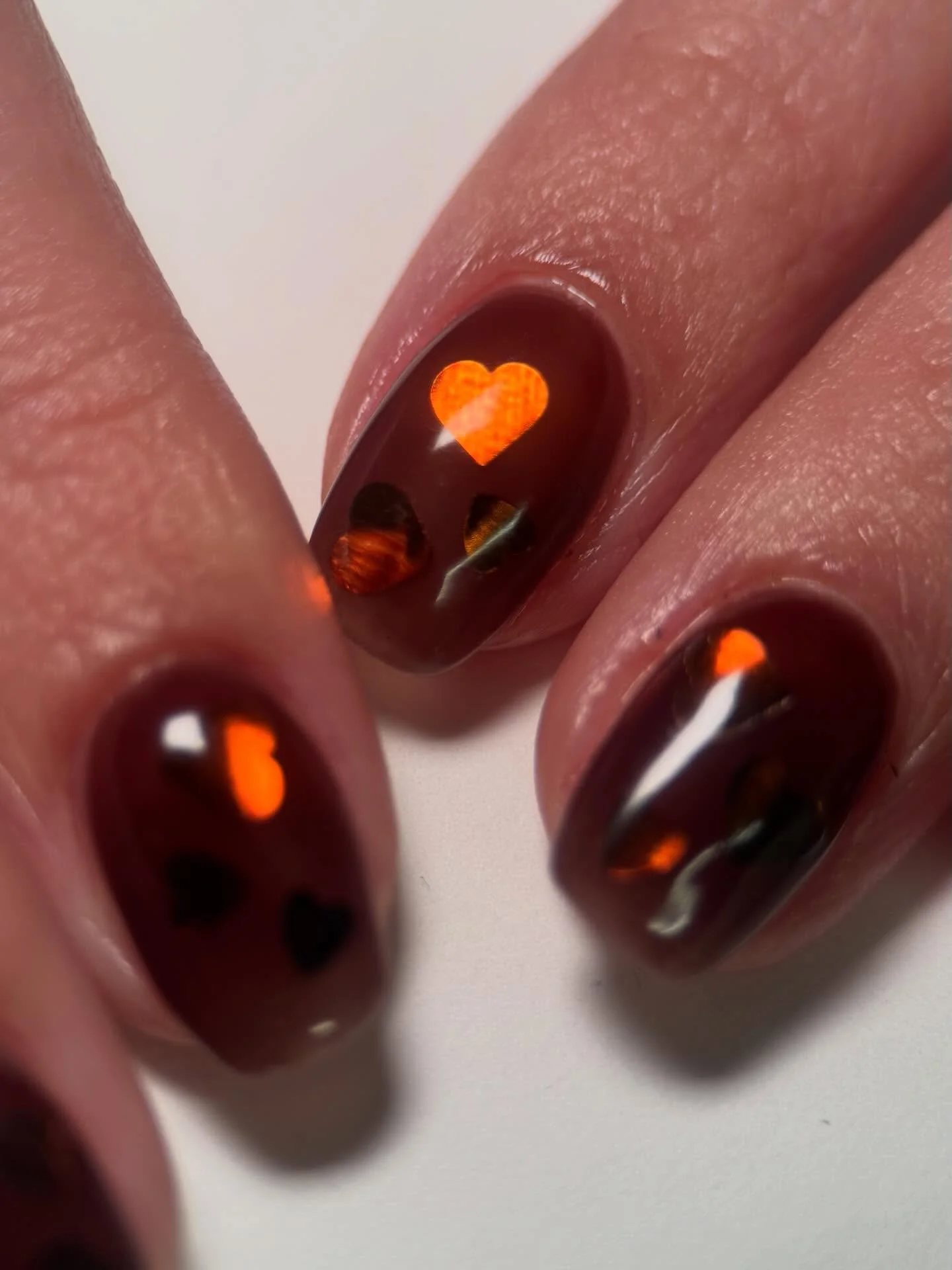 Encapsulated hearts in jelly brown 💅🏻🤎