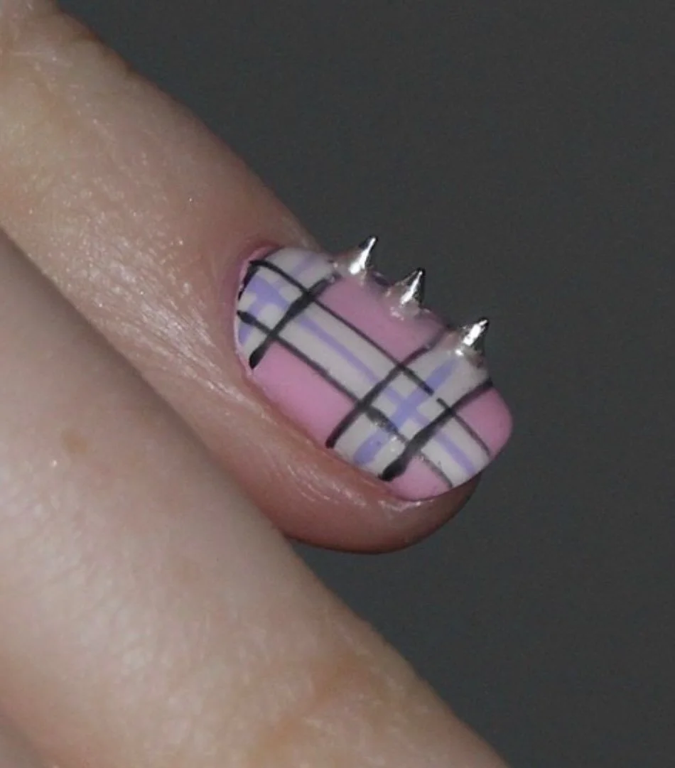 Tiny spikes 🦔 @aoifeartist