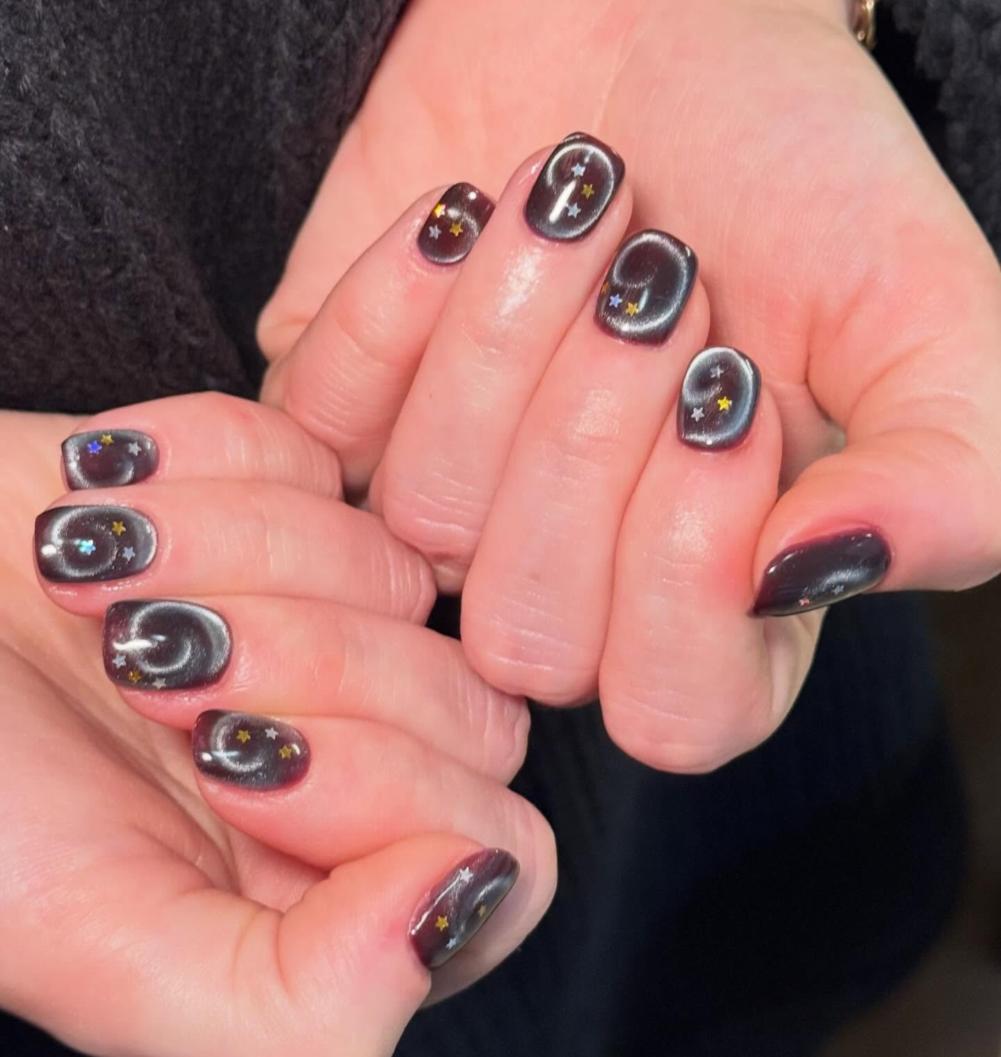 Magnetic swirls 🌀 @roseevie