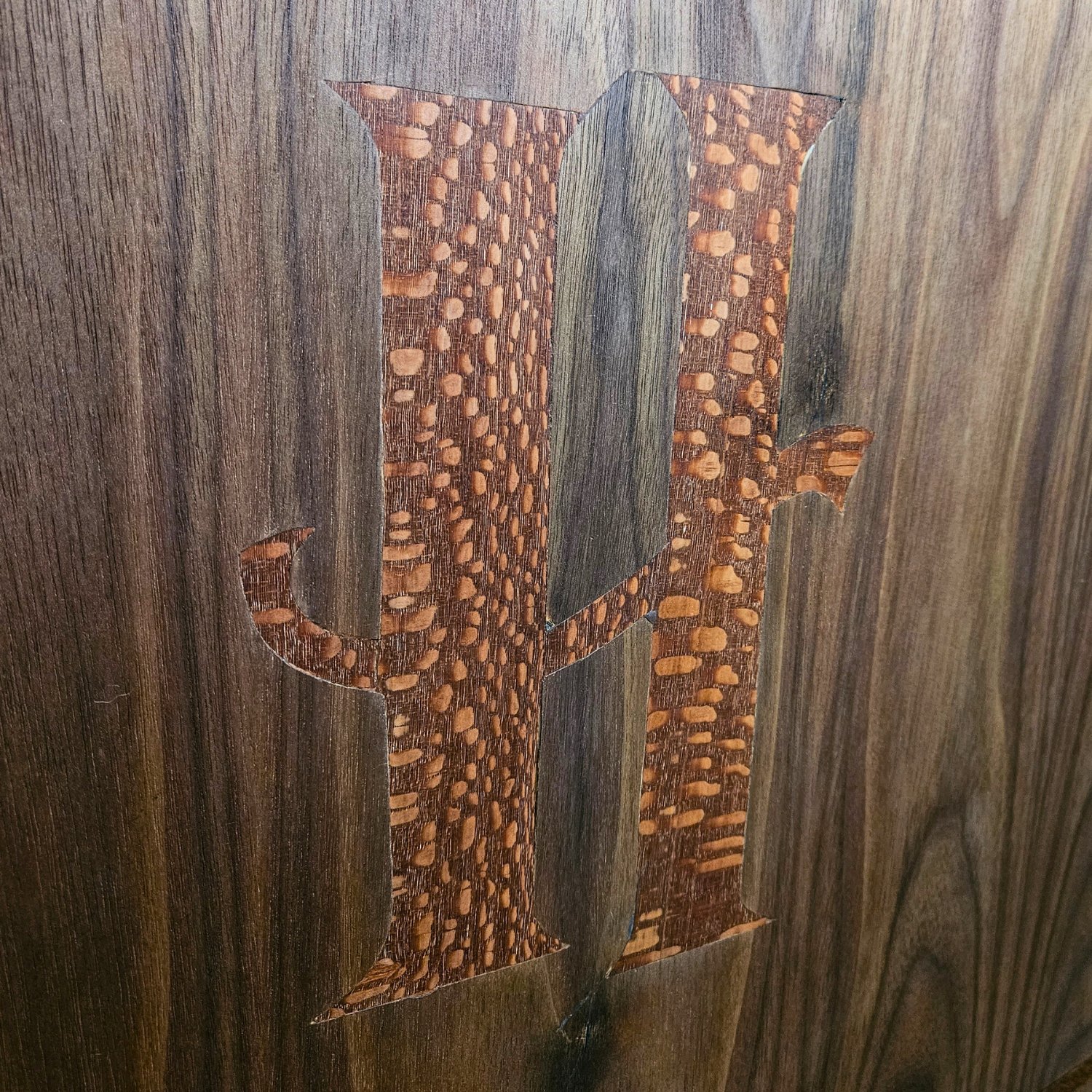 River desk H initial inlay