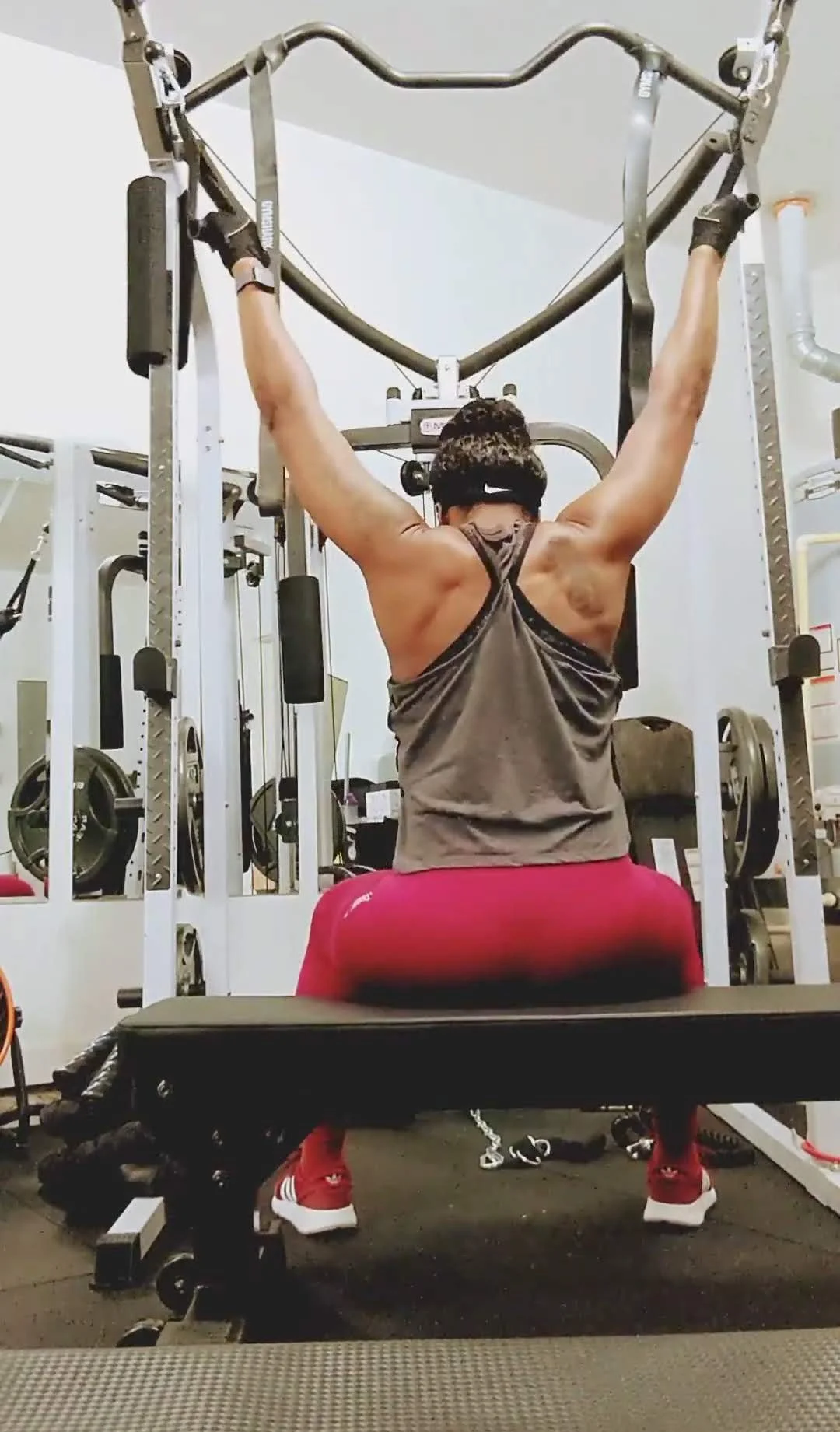 Cable Single-Arm Pulldown