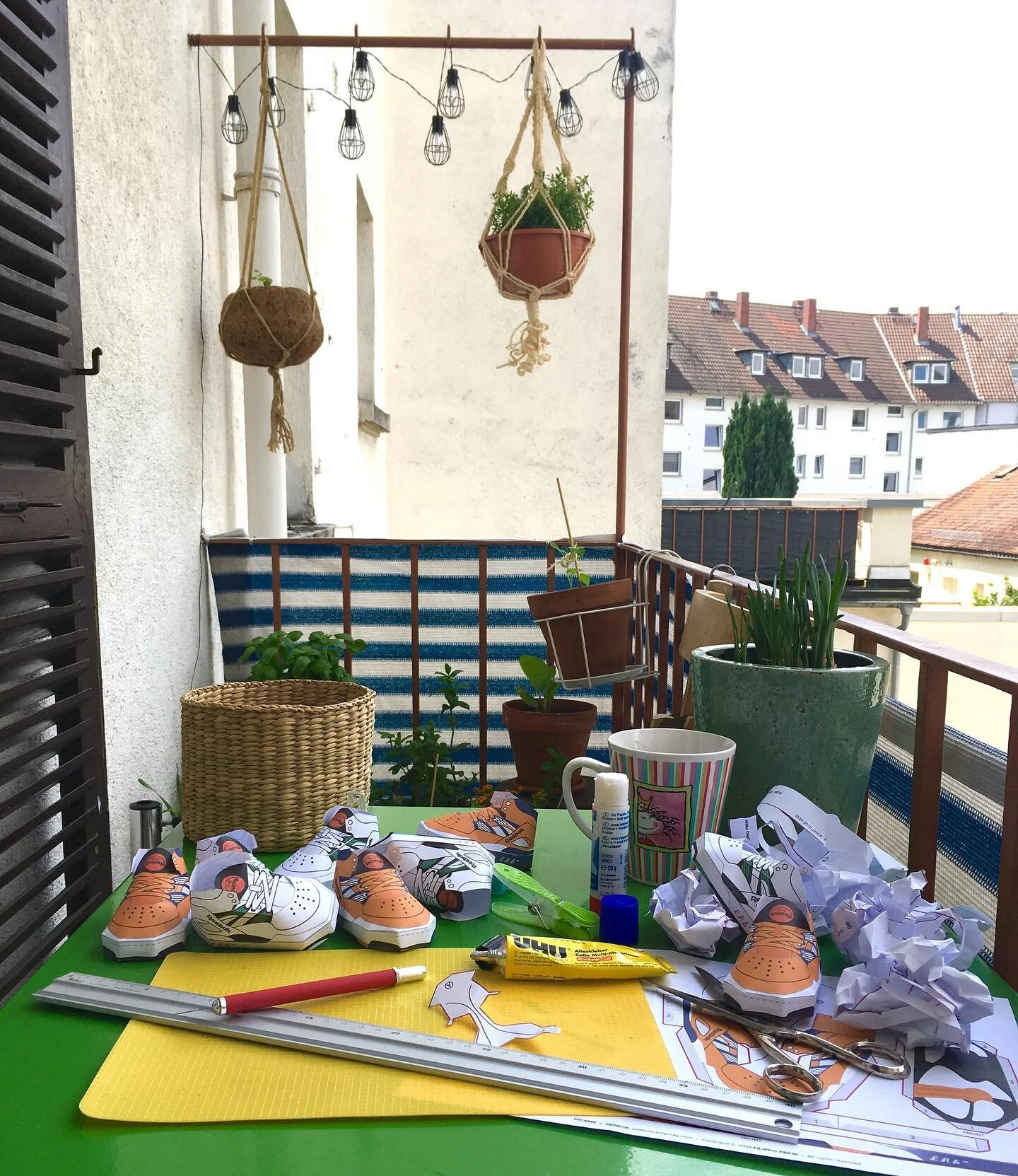 Vormittagsbesch&auml;ftigung⠀⠀⠀⠀⠀⠀⠀⠀⠀⠀⠀⠀⠀⠀⠀⠀⠀⠀⠀⠀⠀⠀⠀⠀⠀⠀⠀⠀⠀⠀⠀⠀⠀⠀⠀⠀⠀⠀⠀⠀⠀⠀⠀⠀⠀⠀⠀⠀⠀⠀#premiere #footloose #theater #premierengeschenke #toitoitoi #maskenbild