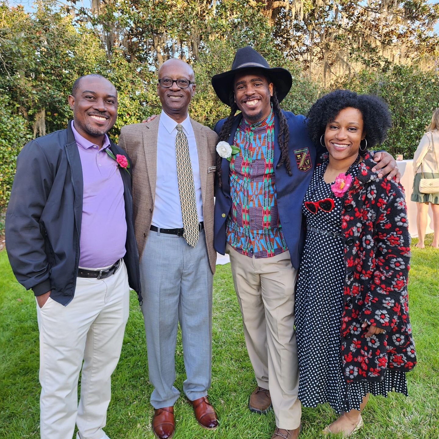 Today we honor the legend, the 'Camellia King' himself, Sidney Frazier on his 50th anniversary at @middletonplacefoundation! 

If you aren't aware of this man in the hort world, do some research and find out why he is internationally known as the Cam