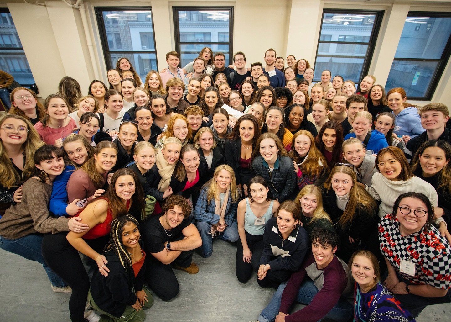The BEST way to end the week! Thank you to @kelliohara for surprising our students and sending them off with inspiring words of wisdom from a fellow Star. We love our OCUNYC community! ⭐️