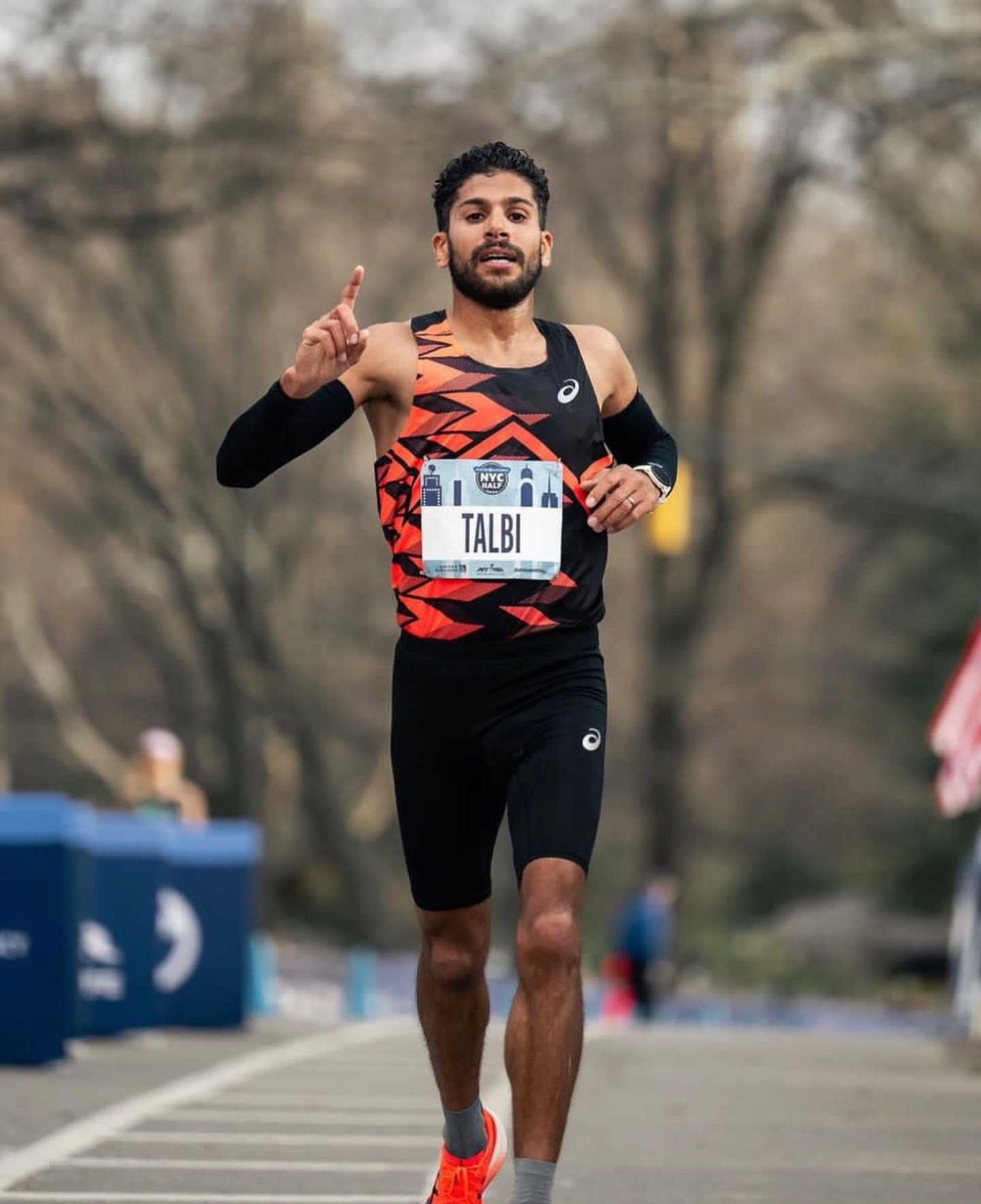 Congratulations to OCU alum @zouhairathle who placed 2nd in this morning&rsquo;s United Airlines NYC Half with a personal best time of 1:00:41! 👟🥈

📷: @jzsnapz