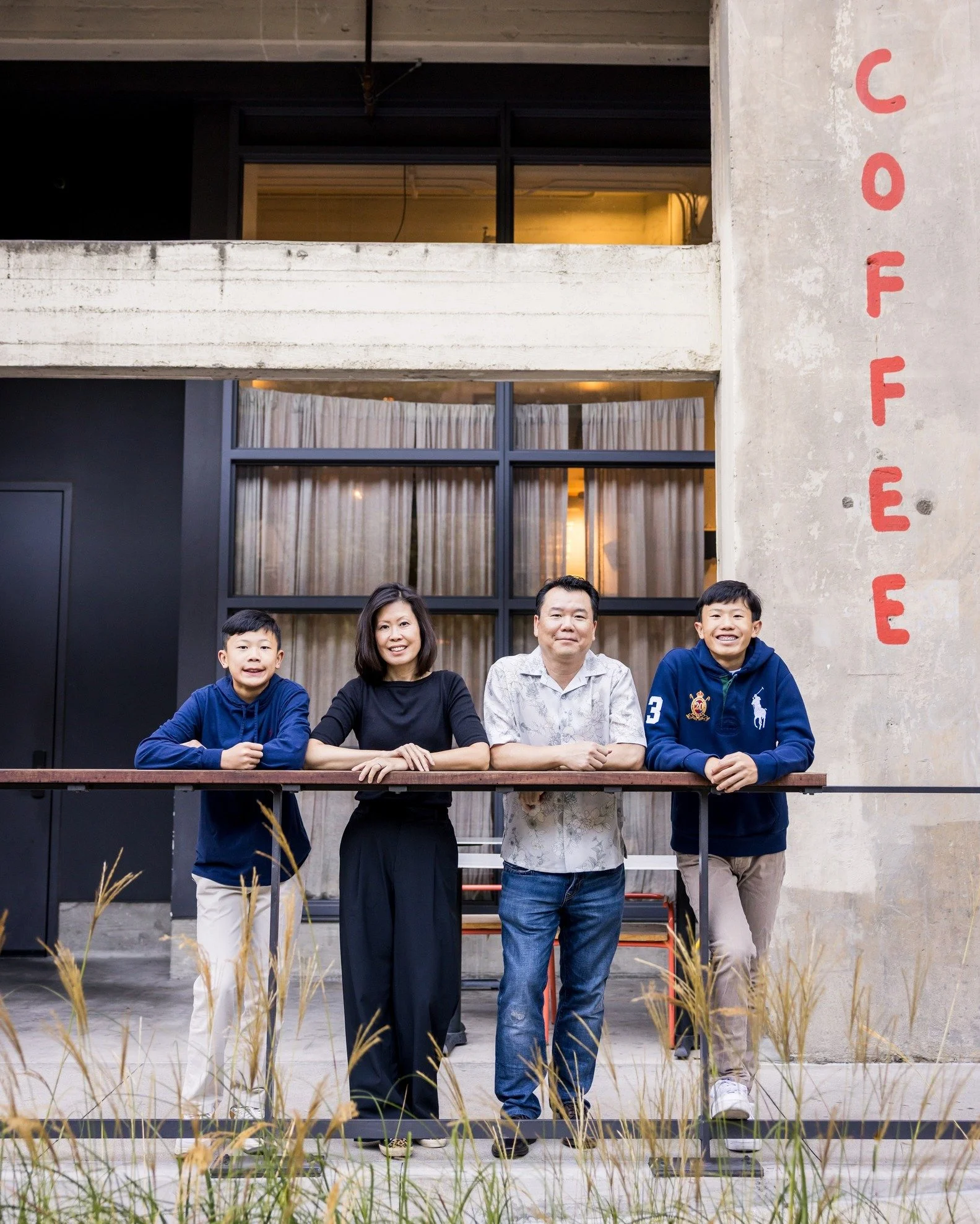 OK. Friends, I am showing up here to remind you that sheduling your shoot in Downtown LA on a weekend morning is EASY PEASY!  This spot is a speedy wide-open drive with free parking and great brunch spots nearby.  The variety of backdrops here is unm