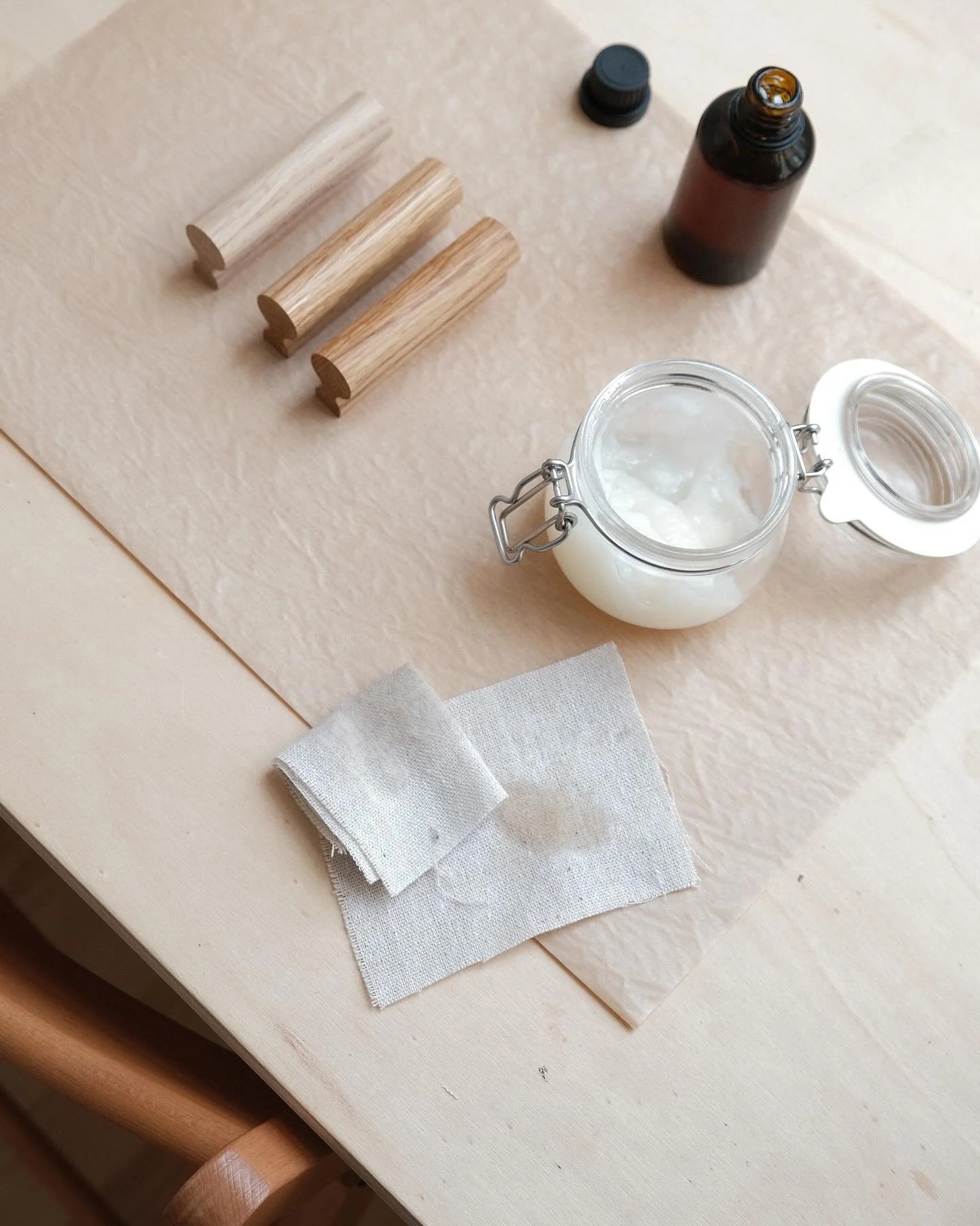 Liefde voor product fotografie. Het gaat zo veel verder dan zomaar een product op de foto zetten. Van hoe het product gemaakt wordt, detail beelden en hoe je het product uiteindelijk toe kan passen of gebruiken. Alles is belangrijk voor een zo comple